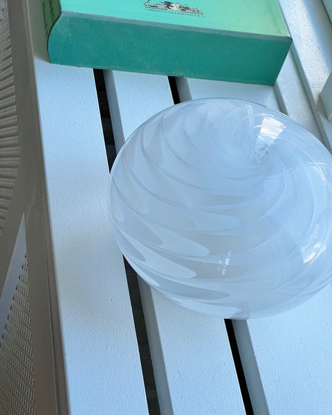 Vintage white pattern Murano table lamp