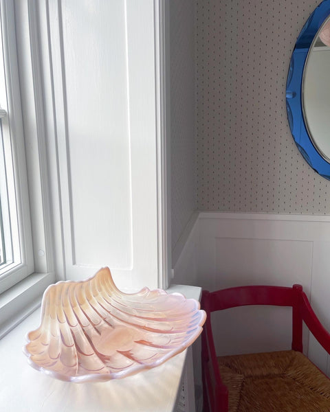 Vintage peach / pink shell bowl