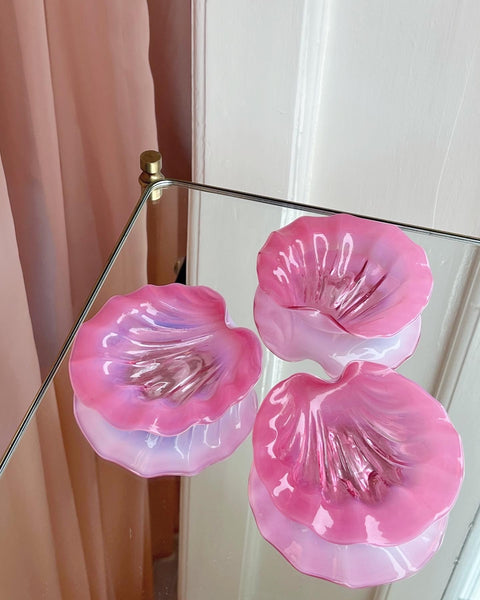 Vintage pink Murano shell bowl