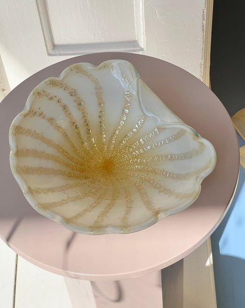 Vintage golden Murano shell dish/bowl