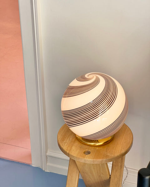 Vintage Murano cream table lamp with brown swirl
