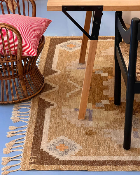 Vintage yellow/brown flat weave rug by Ingegerd Silow (IS)