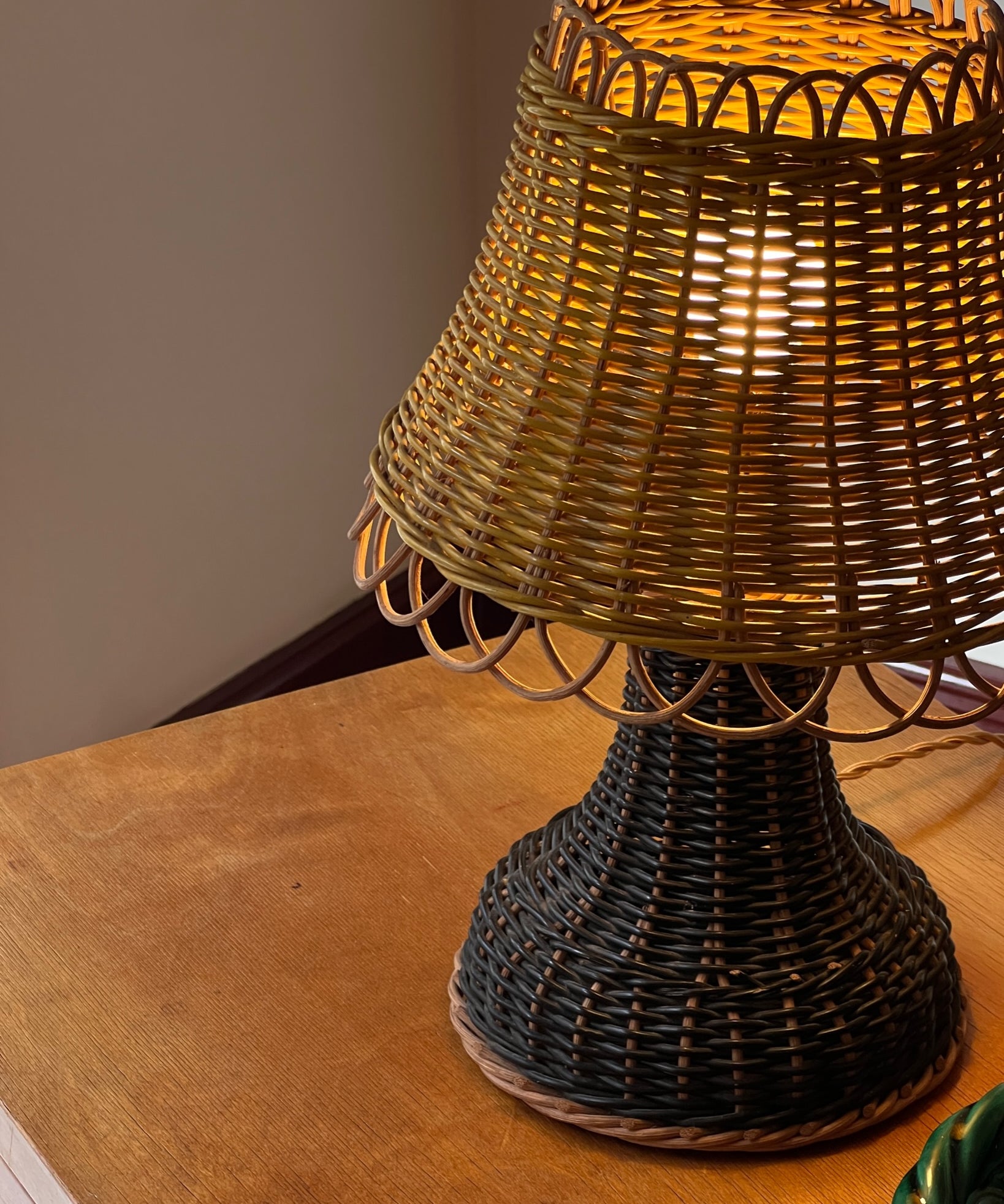 Vintage french rattan table lamp