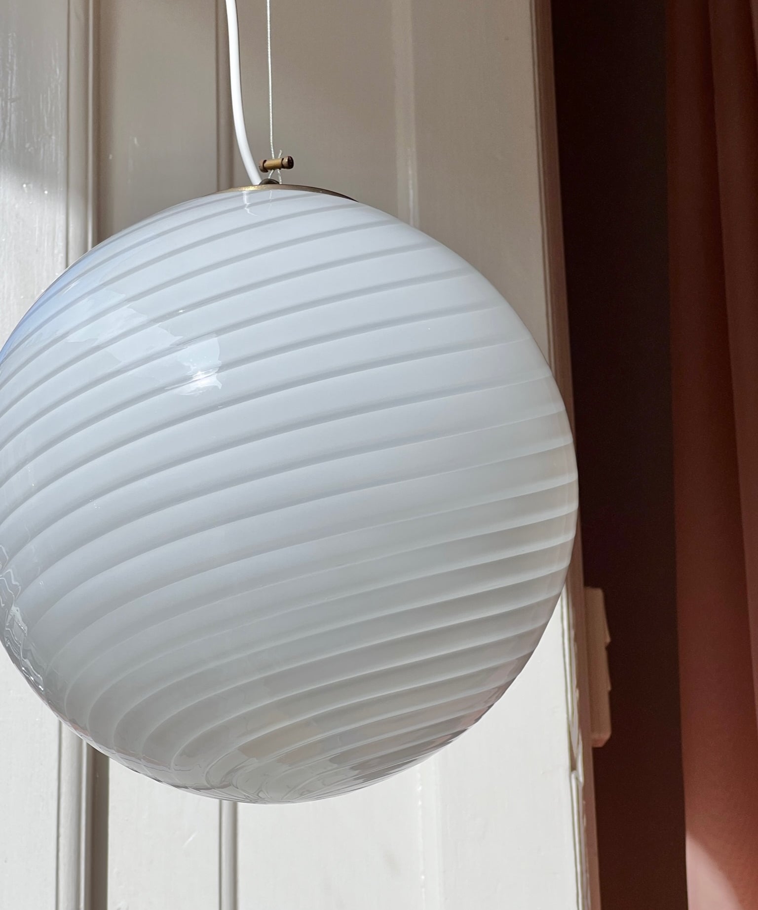 Vintage Murano white swirl ceiling lamp (D40)