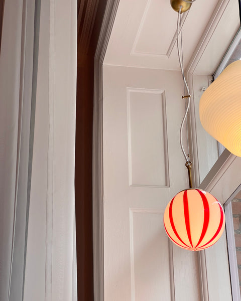 Ceiling lamp - Red vertical stripes (D20)