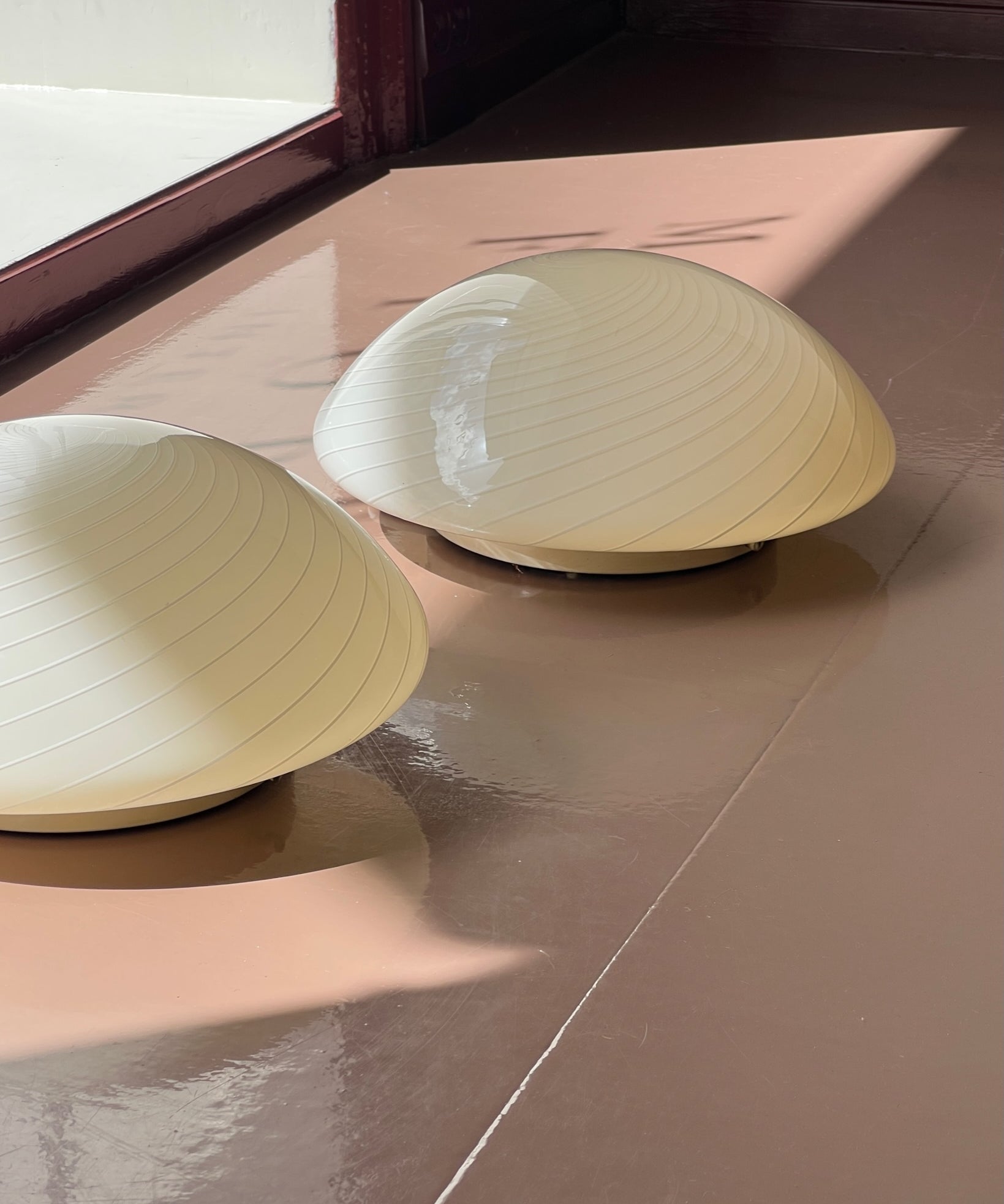 Vintage Murano cream/white swirl ceiling/wall lamp (D28)