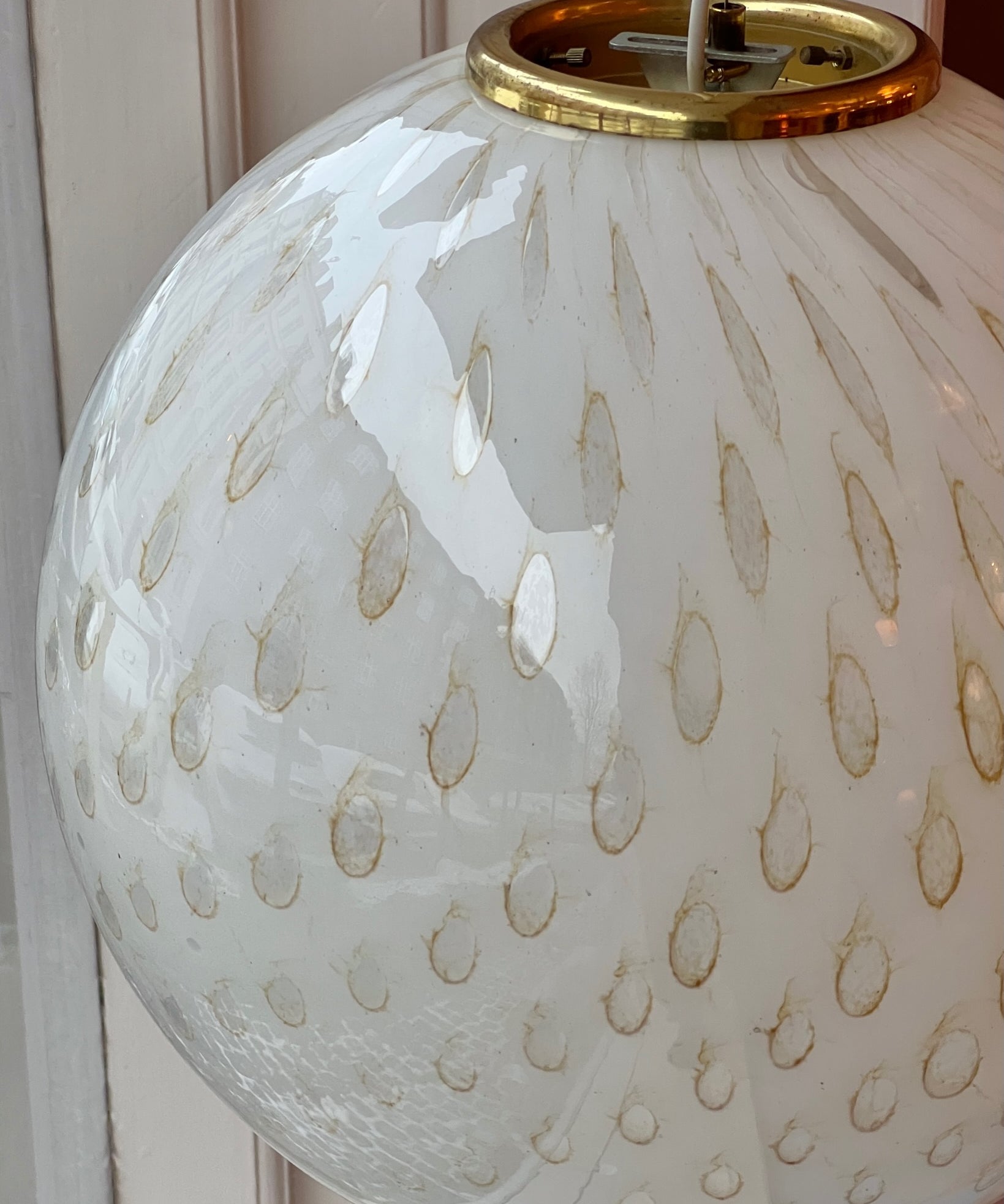 Vintage round white/golden dotted Murano ceiling lamp (D45)