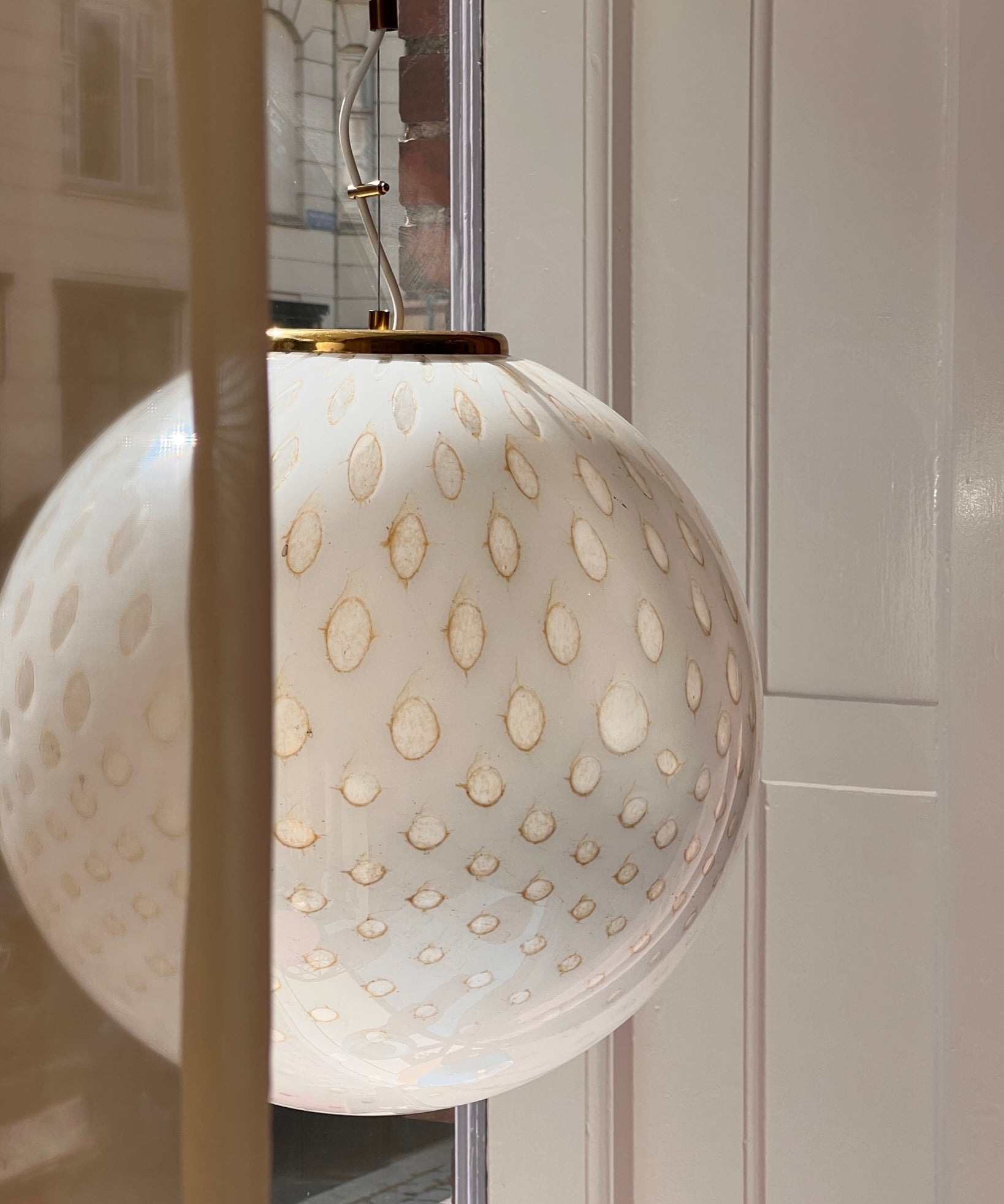 Vintage round white/gold dotted Murano ceiling lamp (D45)