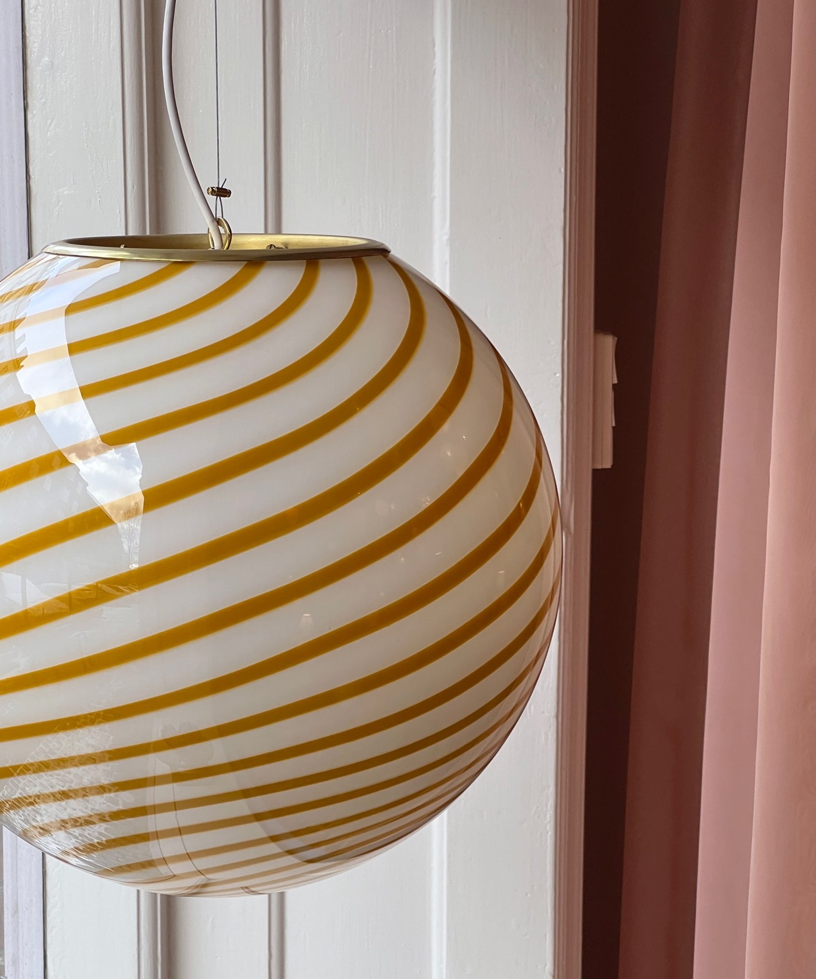 Candy ceiling lamp - Amber swirl (D45) (Available upon request)