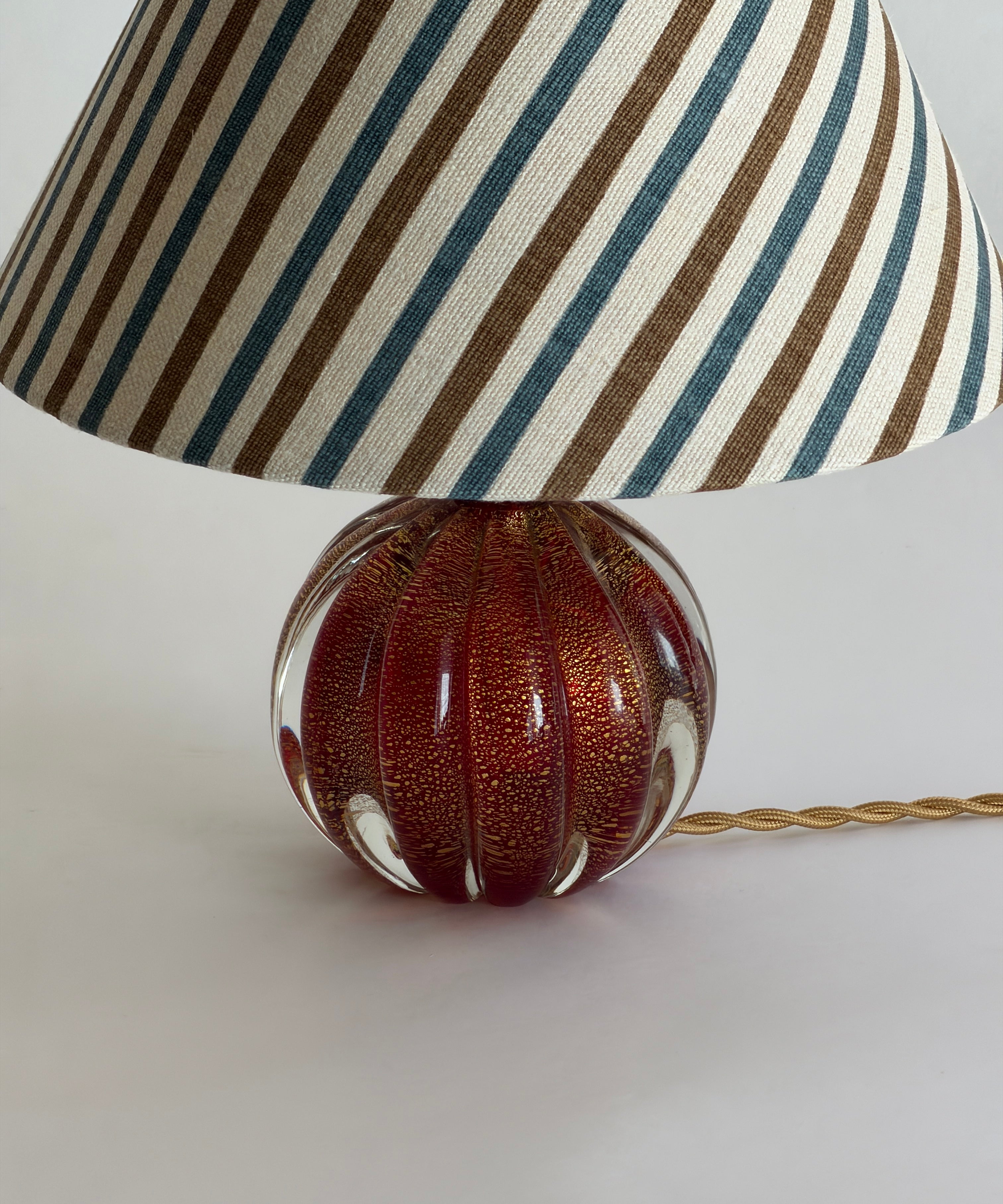 Vintage red/golden Murano table lamp (incl. lampshade)