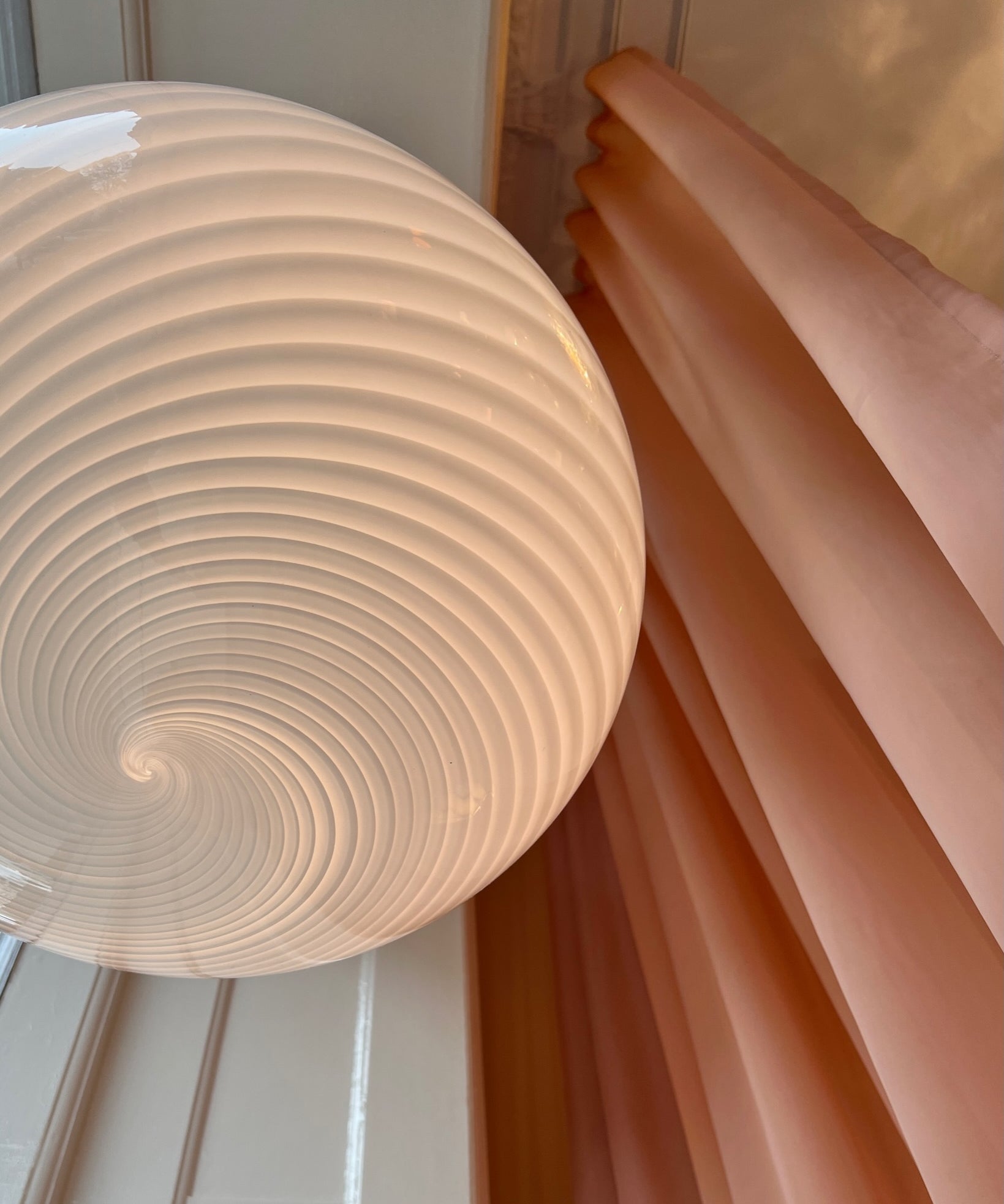 Vintage oval white swirl Murano ceiling lamp (D45)