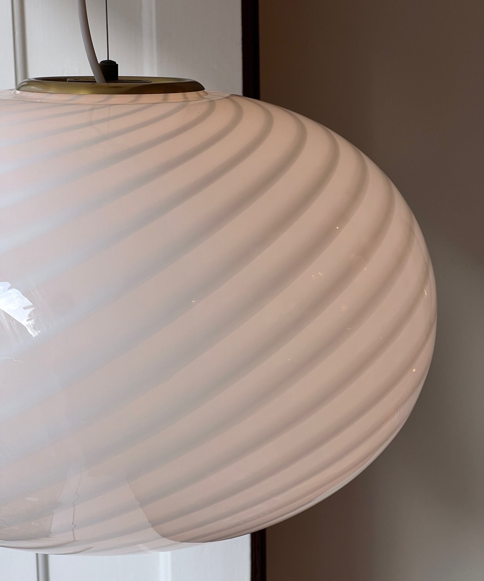 Large vintage oval white swirl Murano ceiling lamp (D50)