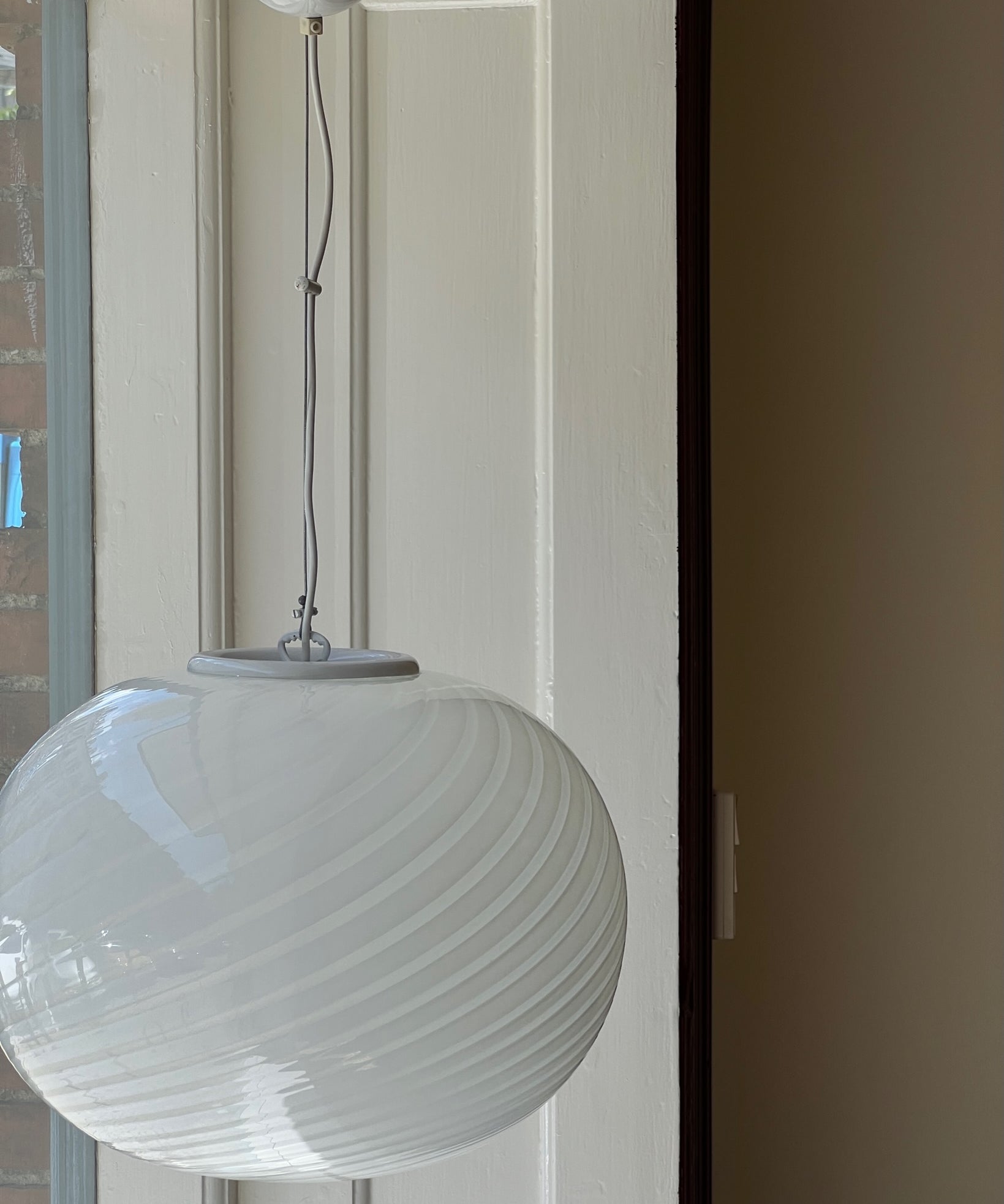 Vintage Murano oval white swirl ceiling lamp (D40)