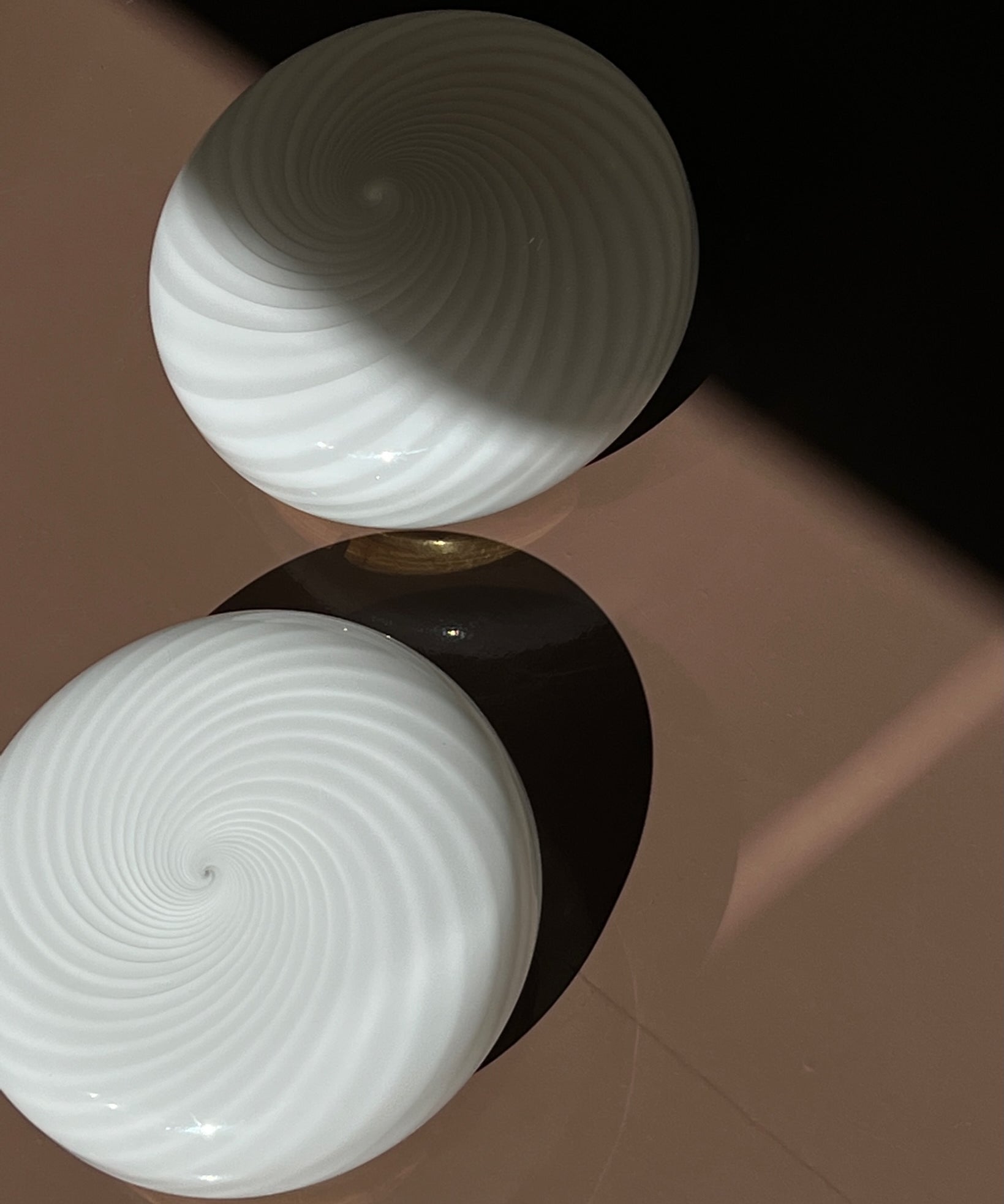 Vintage Murano white swirl ceiling/wall lamp (D30)