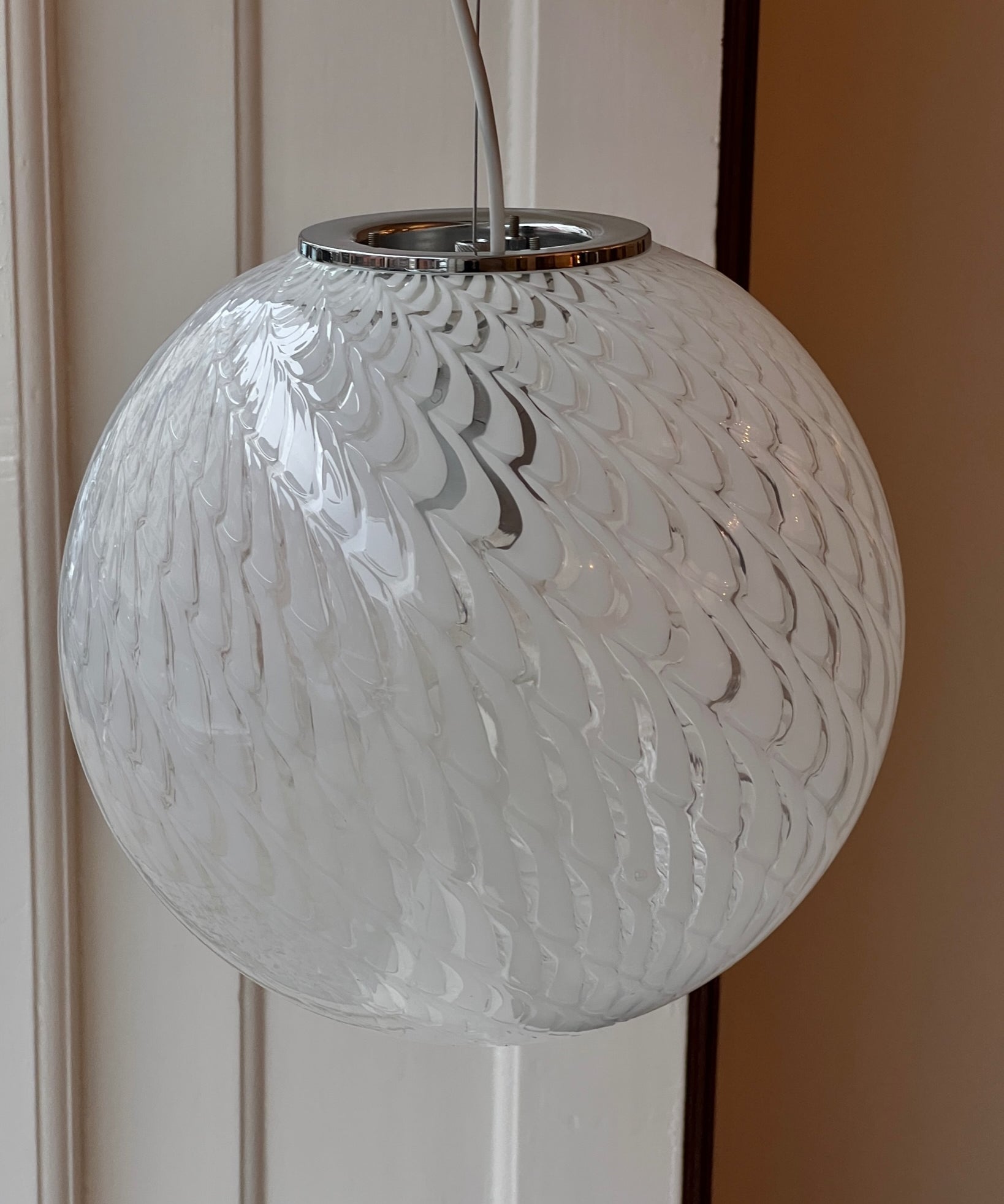 Vintage Murano white vertical pattern ceiling lamp (D30)