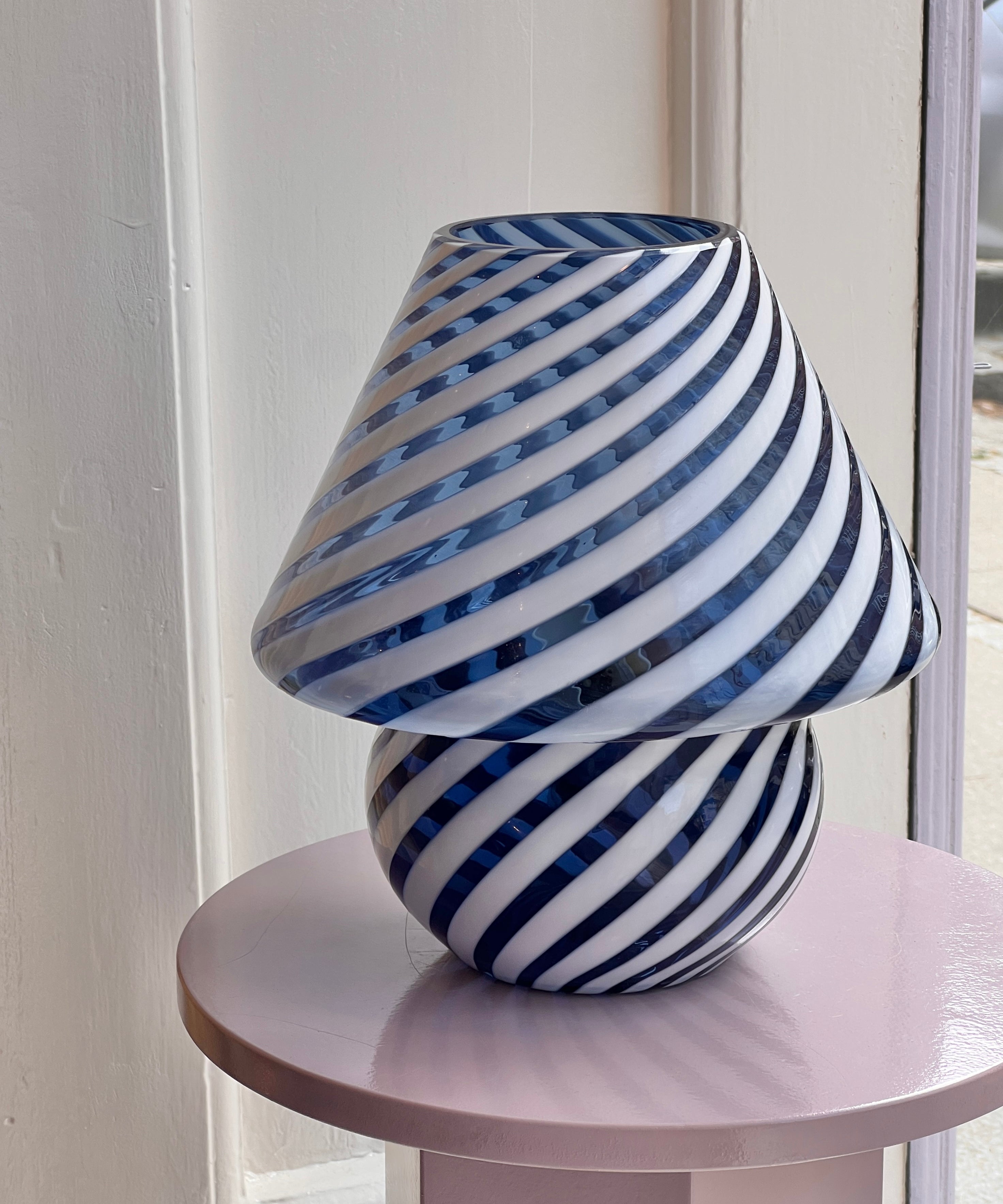 Mushroom table lamp - Dark blue/white/transparent swirl