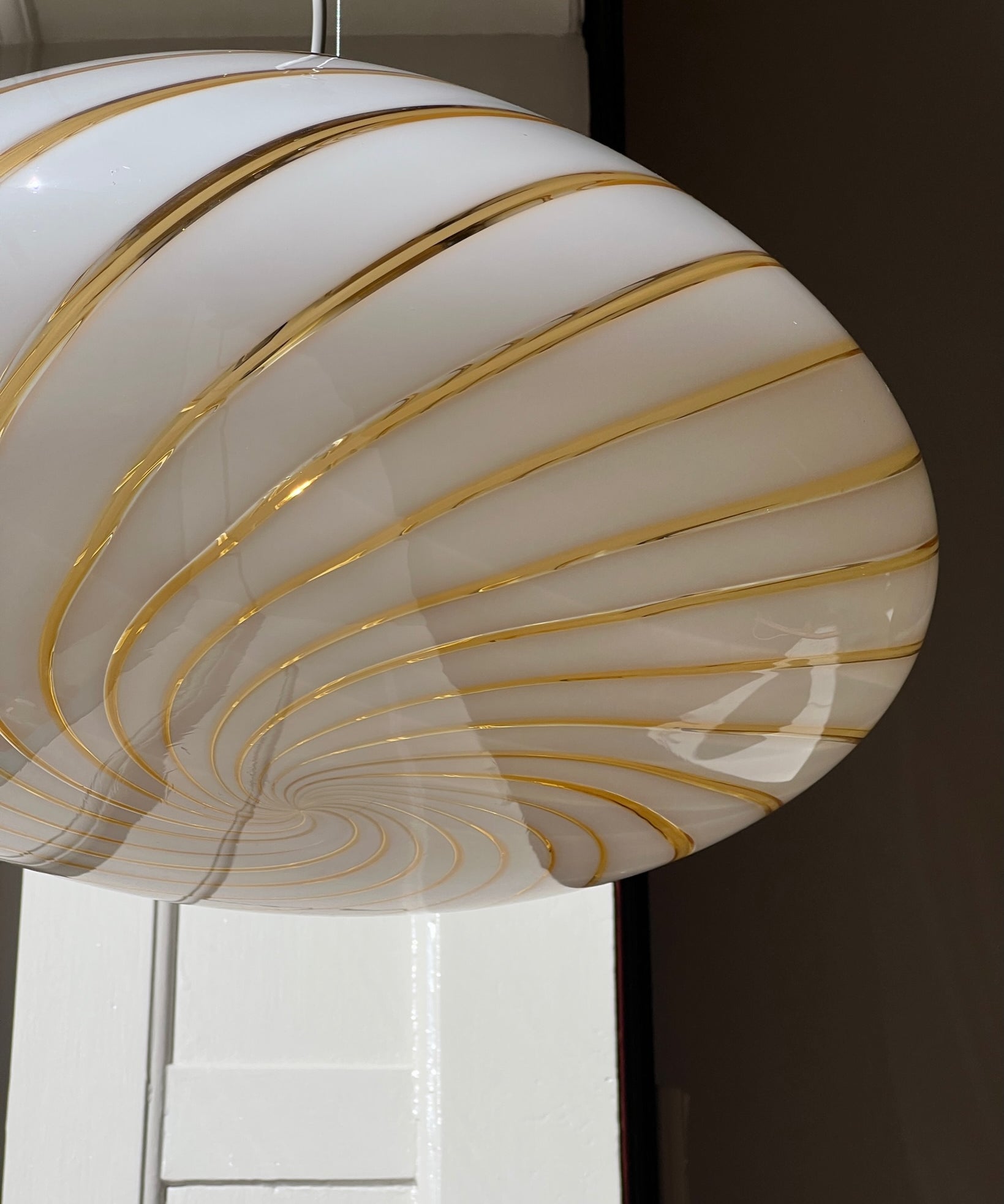Large vintage oval white/golden swirl Murano ceiling lamp (D50)