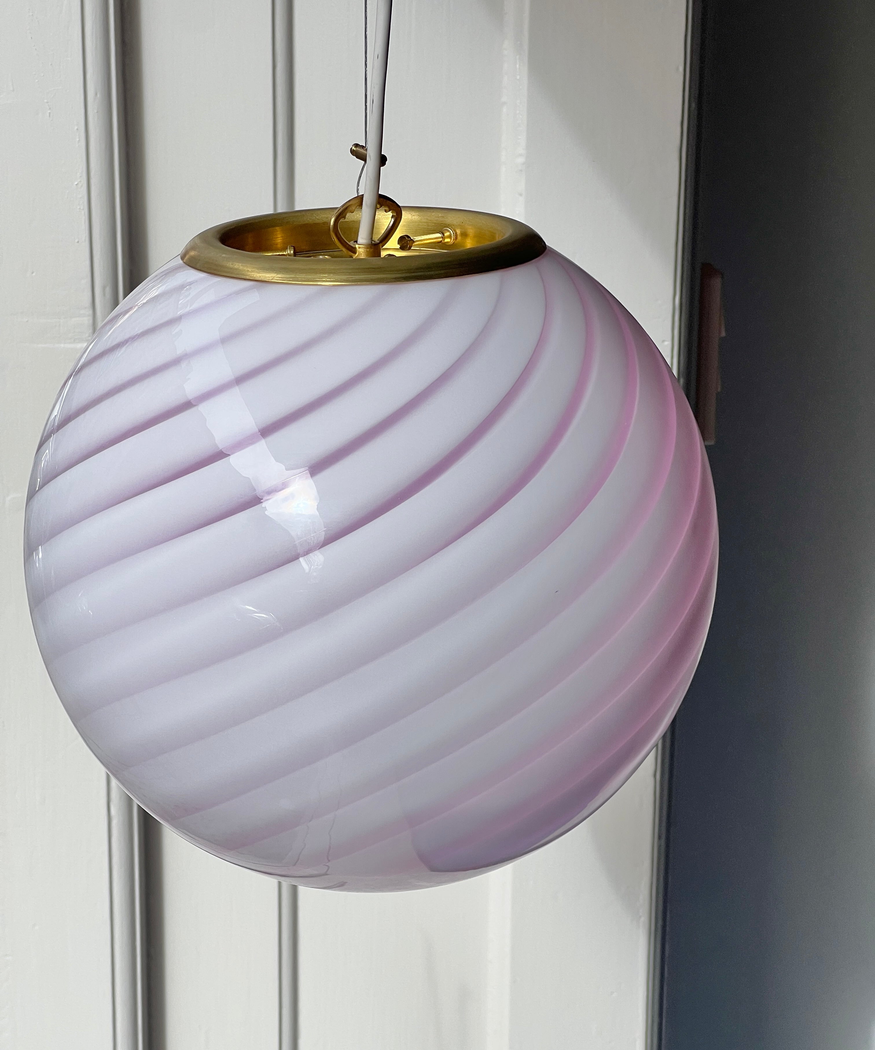 Candy ceiling lamp - Light pink swirl (D30)