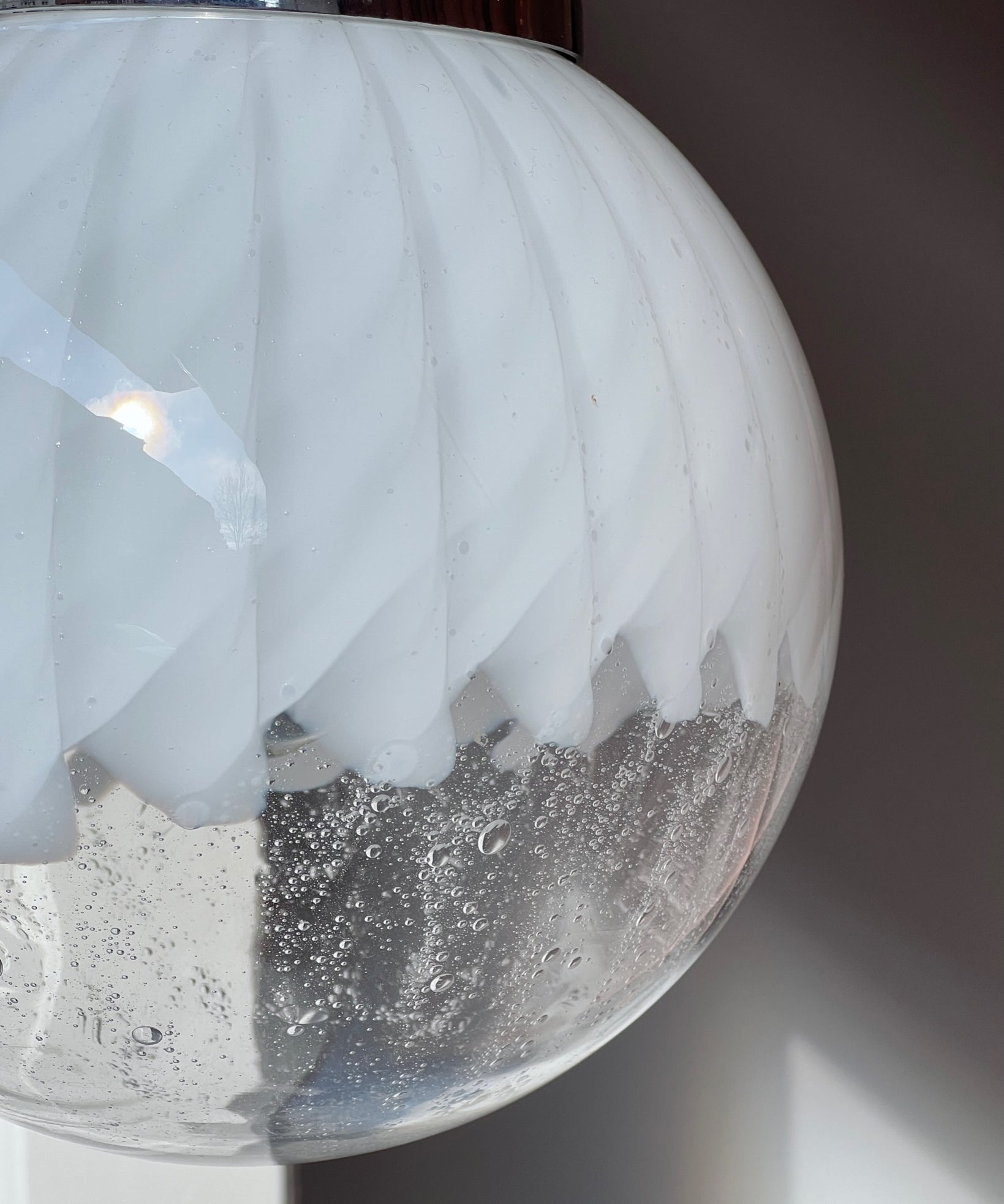 Vintage white/clear Murano ceiling lamp (D20)