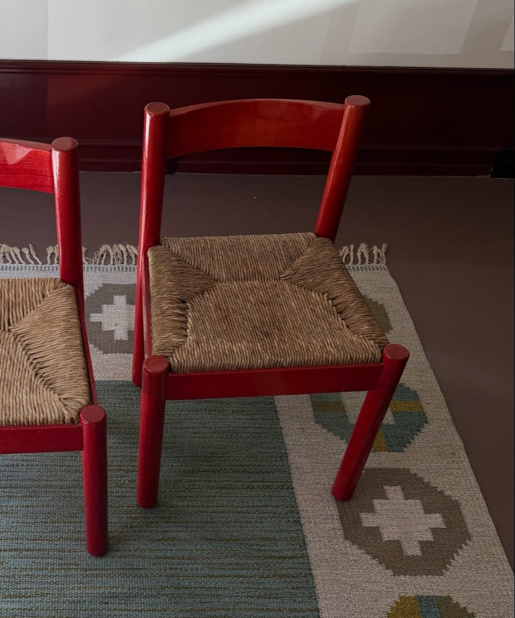 Carimate chair by Vico Magistretti (1 available)