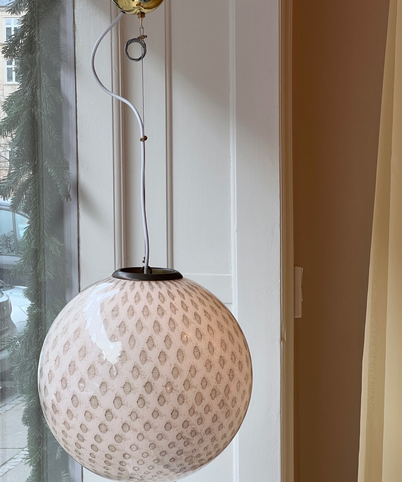 Vintage round white/black dotted Murano ceiling lamp (D40)