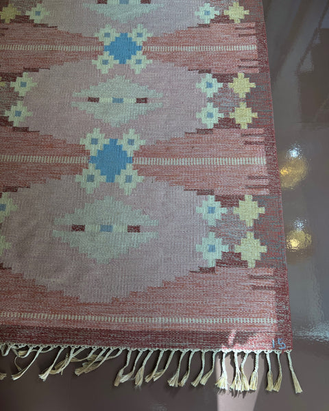 Vintage pink flat weave rug by Ingegerd Silow (IS)