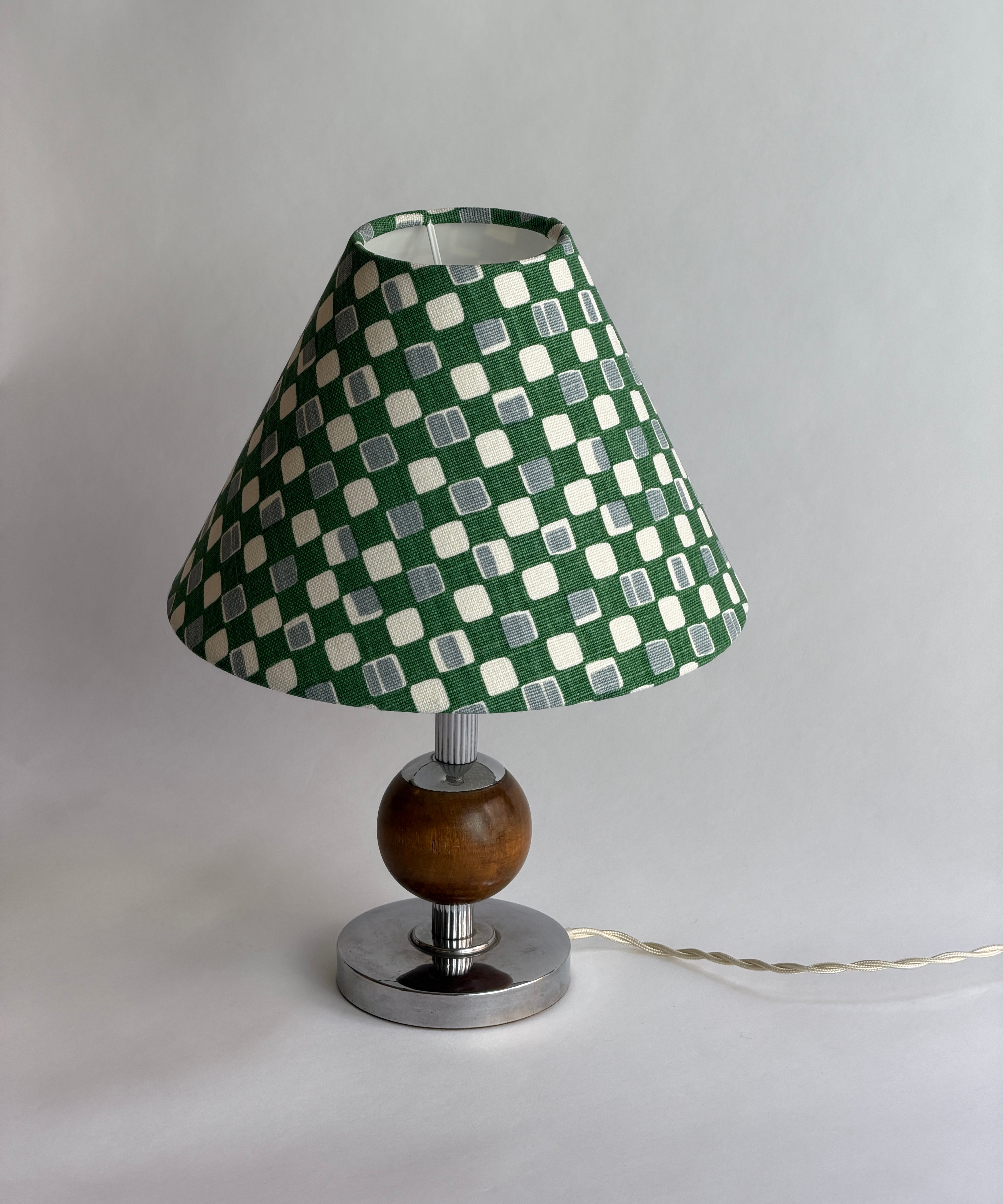 Swedish vintage Art Deco metal and wood table lamp (incl. lampshade)