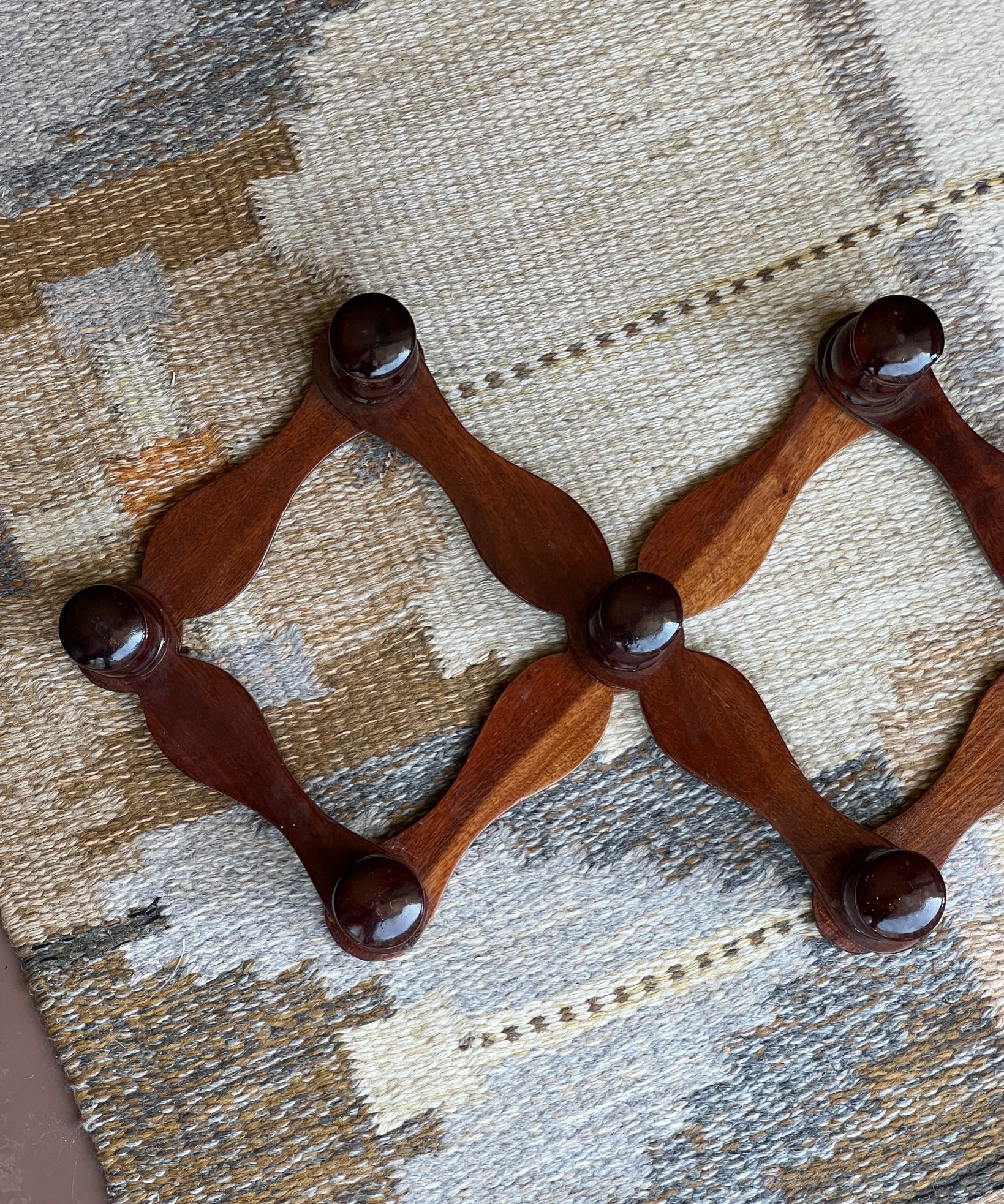 Vintage expandable wooden coat rack