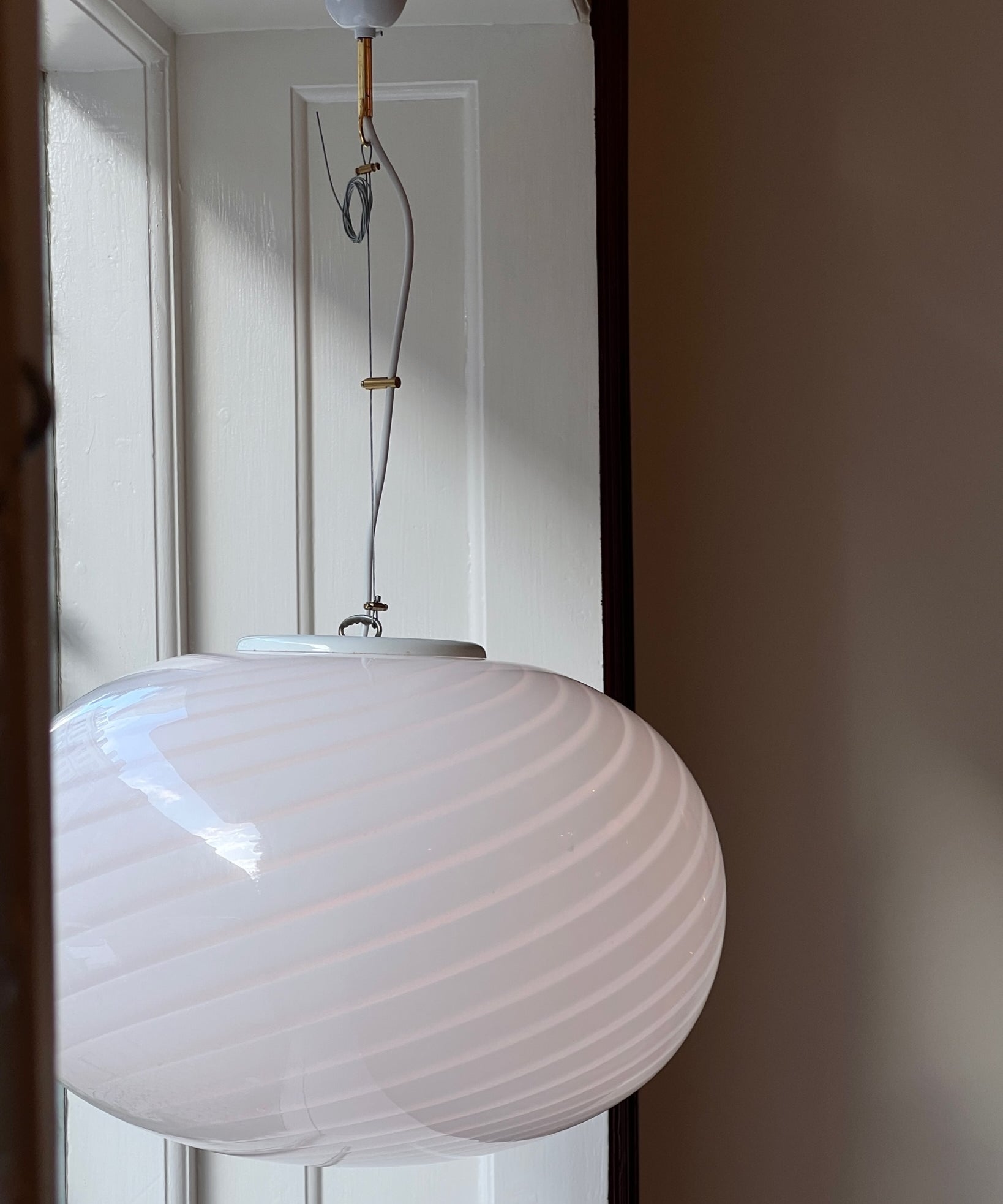 Large vintage oval white swirl Murano ceiling lamp (D50)