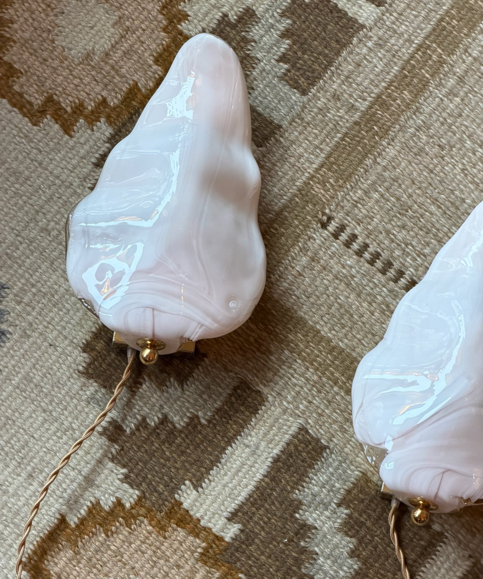 Vintage milky white/pink Murano wall lamps (2 available)
