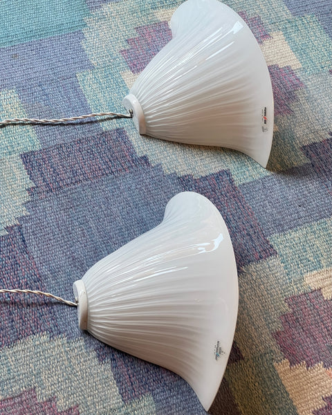 Vintage white shell Murano wall lamp (2 available)