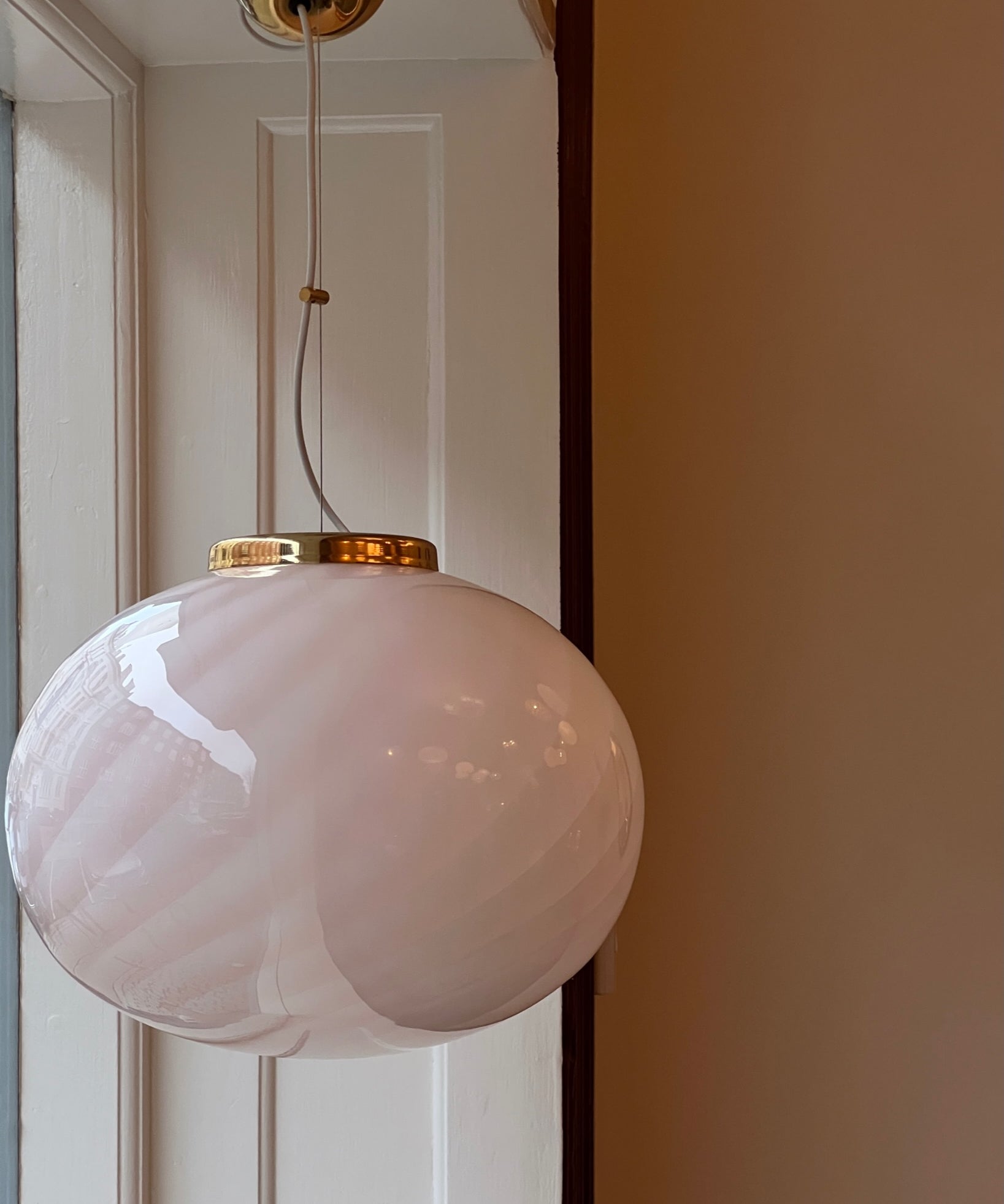 Vintage oval light pink swirl Murano ceiling lamp (D42)