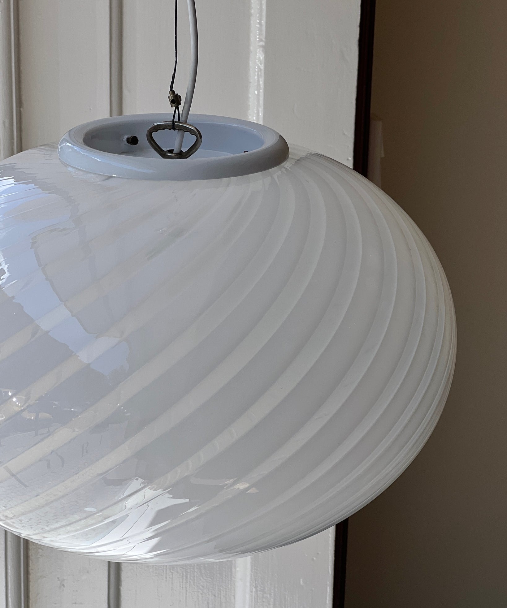 Vintage Murano oval white swirl ceiling lamp (D40)