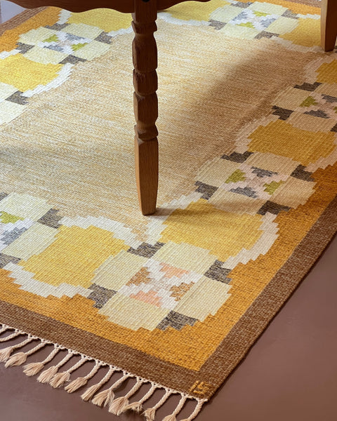 Vintage yellow flat weave rug by Ingegerd Silow (IS)