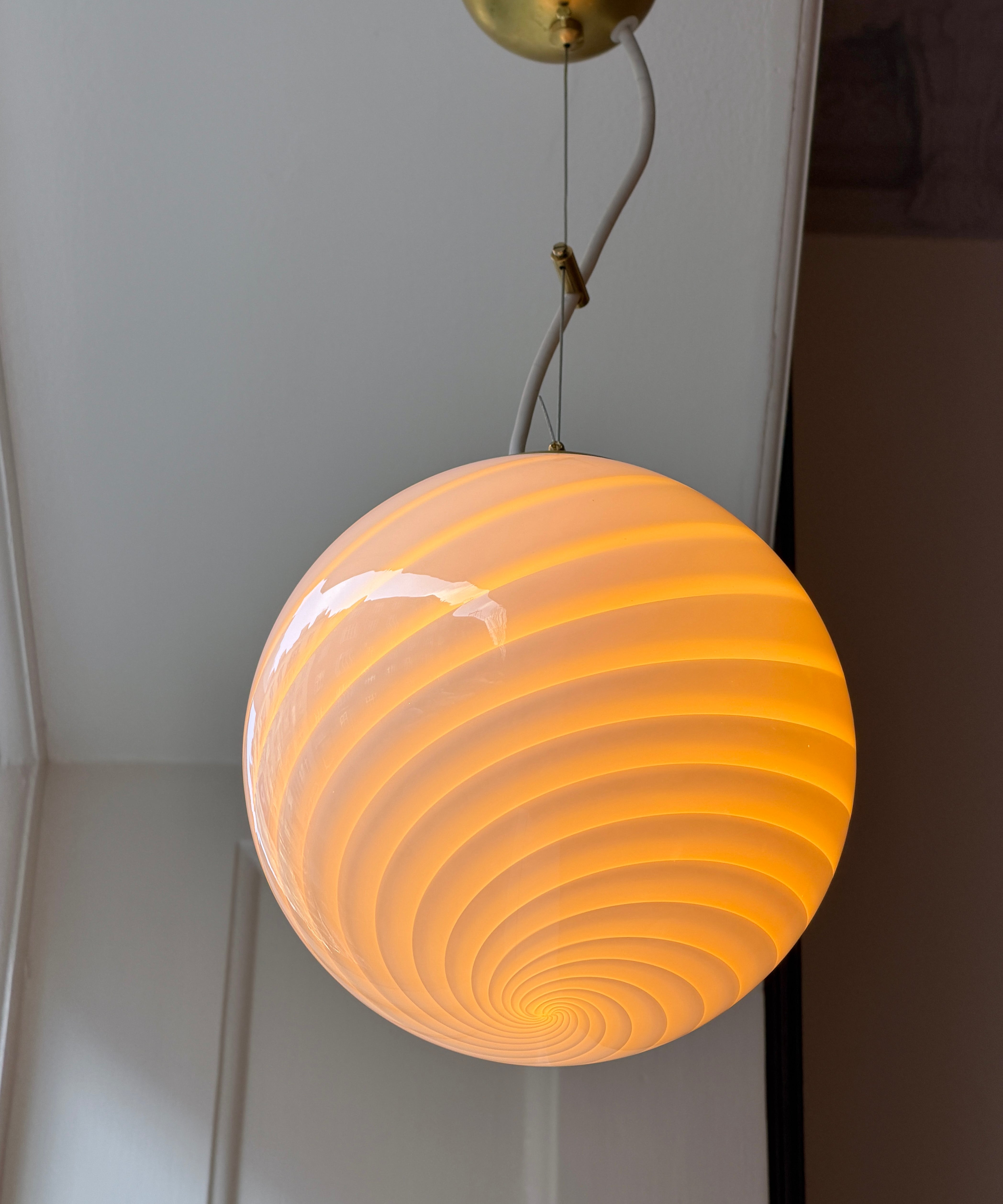 Candy ceiling lamp - Light yellow/cream swirl (D20)