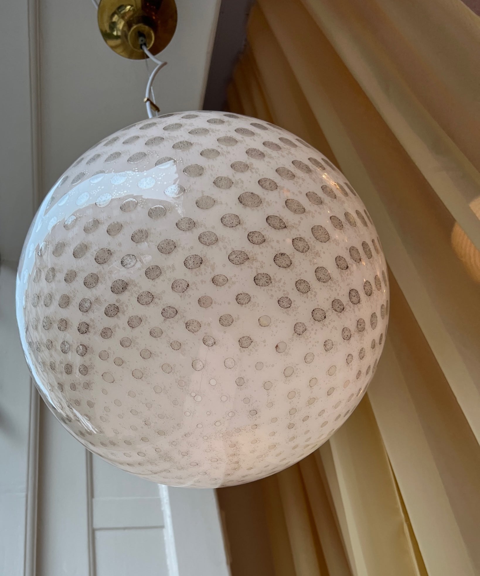 Vintage round white/black dotted Murano ceiling lamp (D40)