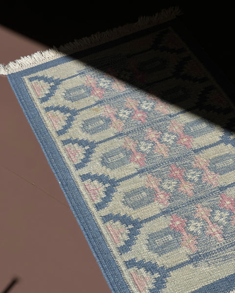 Vintage flat weave rug signes ILS