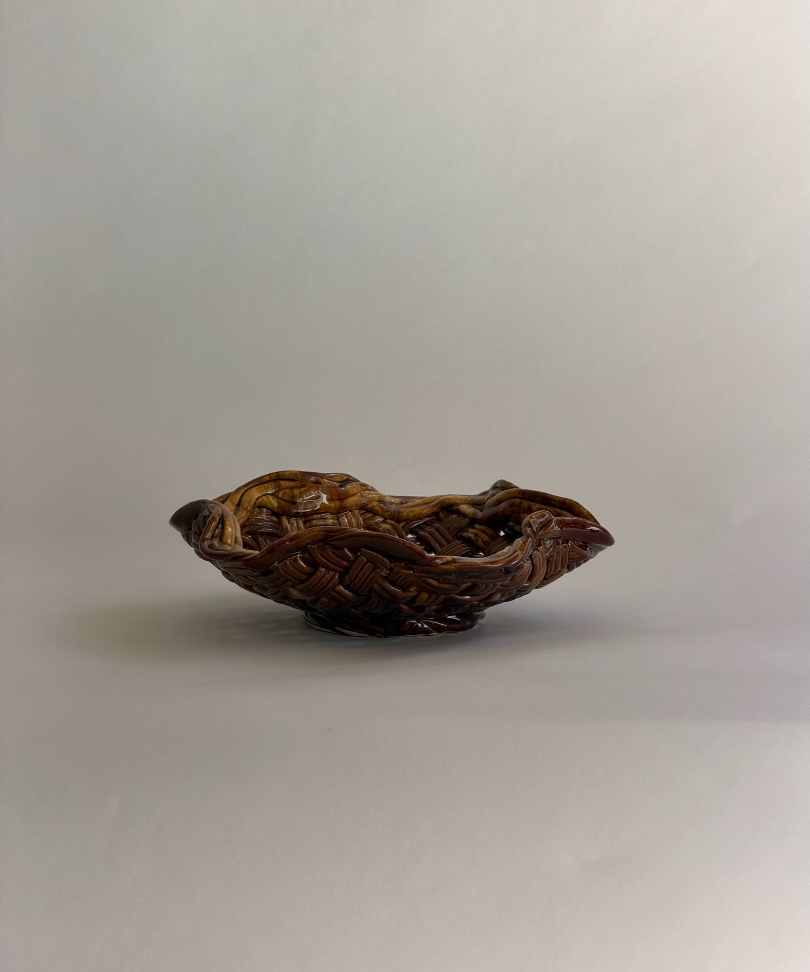 Vintage brown / yellow ceramic basket