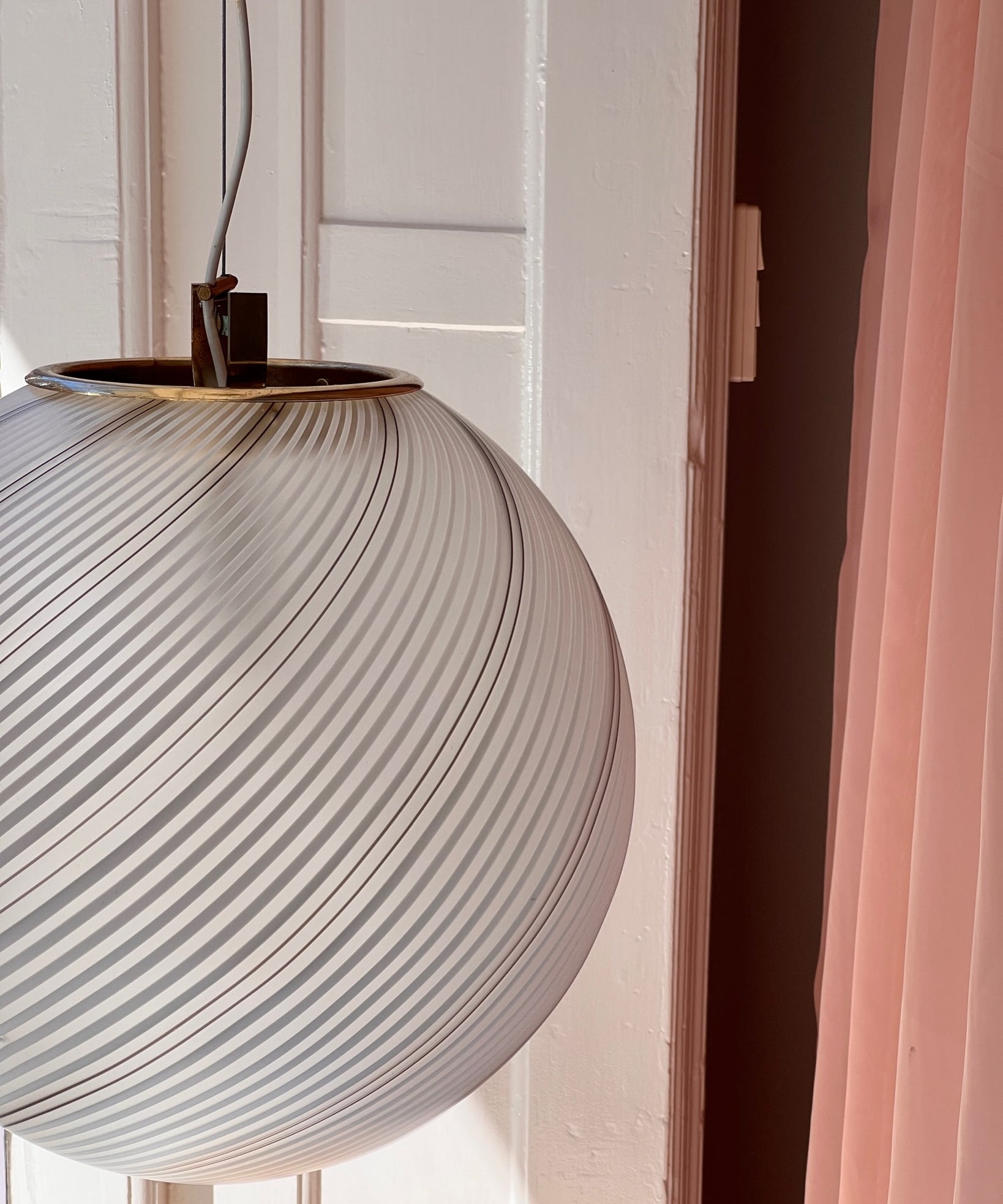 Vintage white/black/blured Murano swirl ceiling lamp (D40)