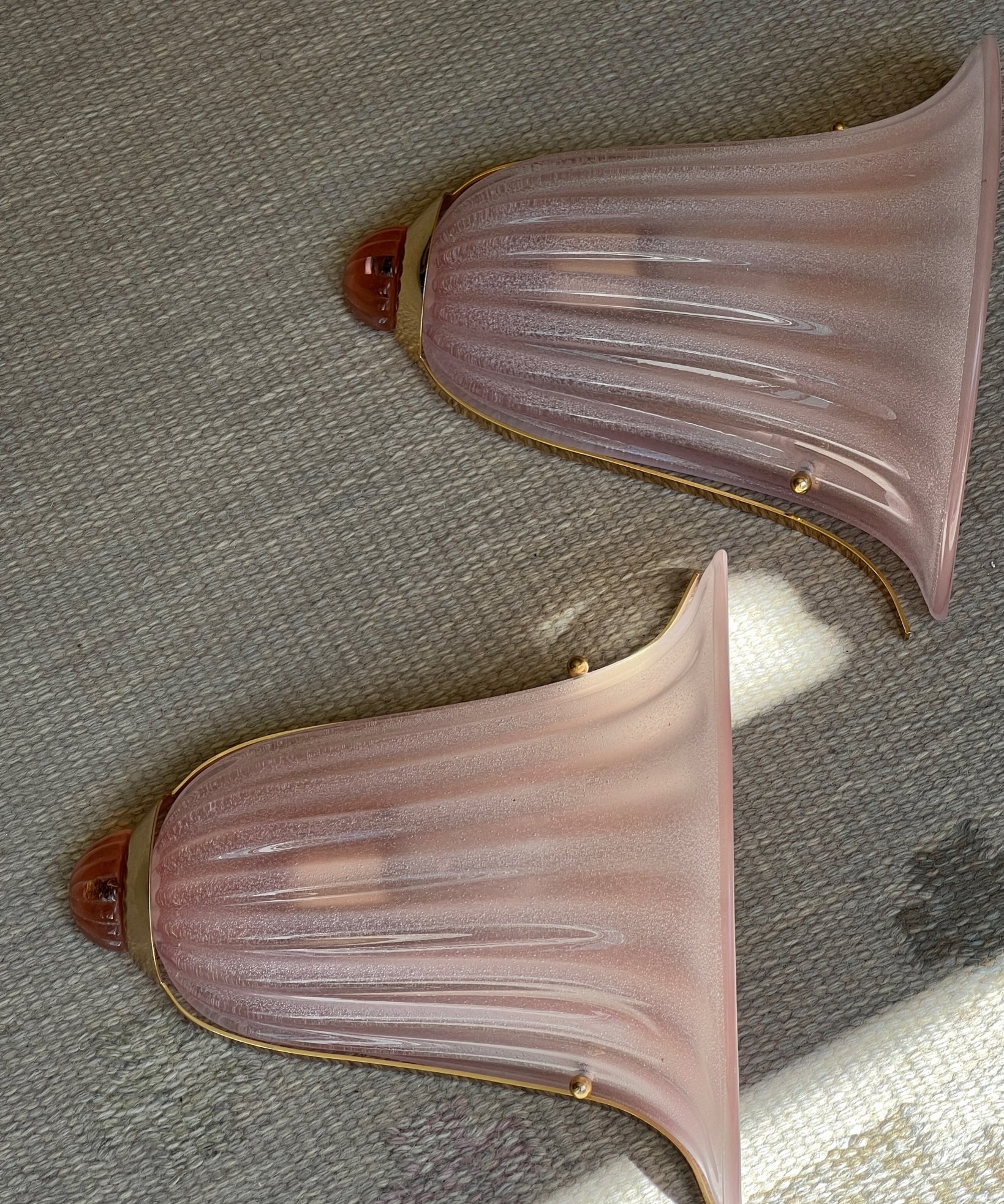 Vintage pink / shimmer Murano wall lamp