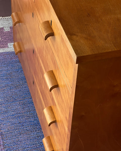 Vintage wooden chest of drawers