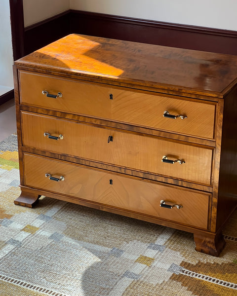 Vintage wooden chest of drawers