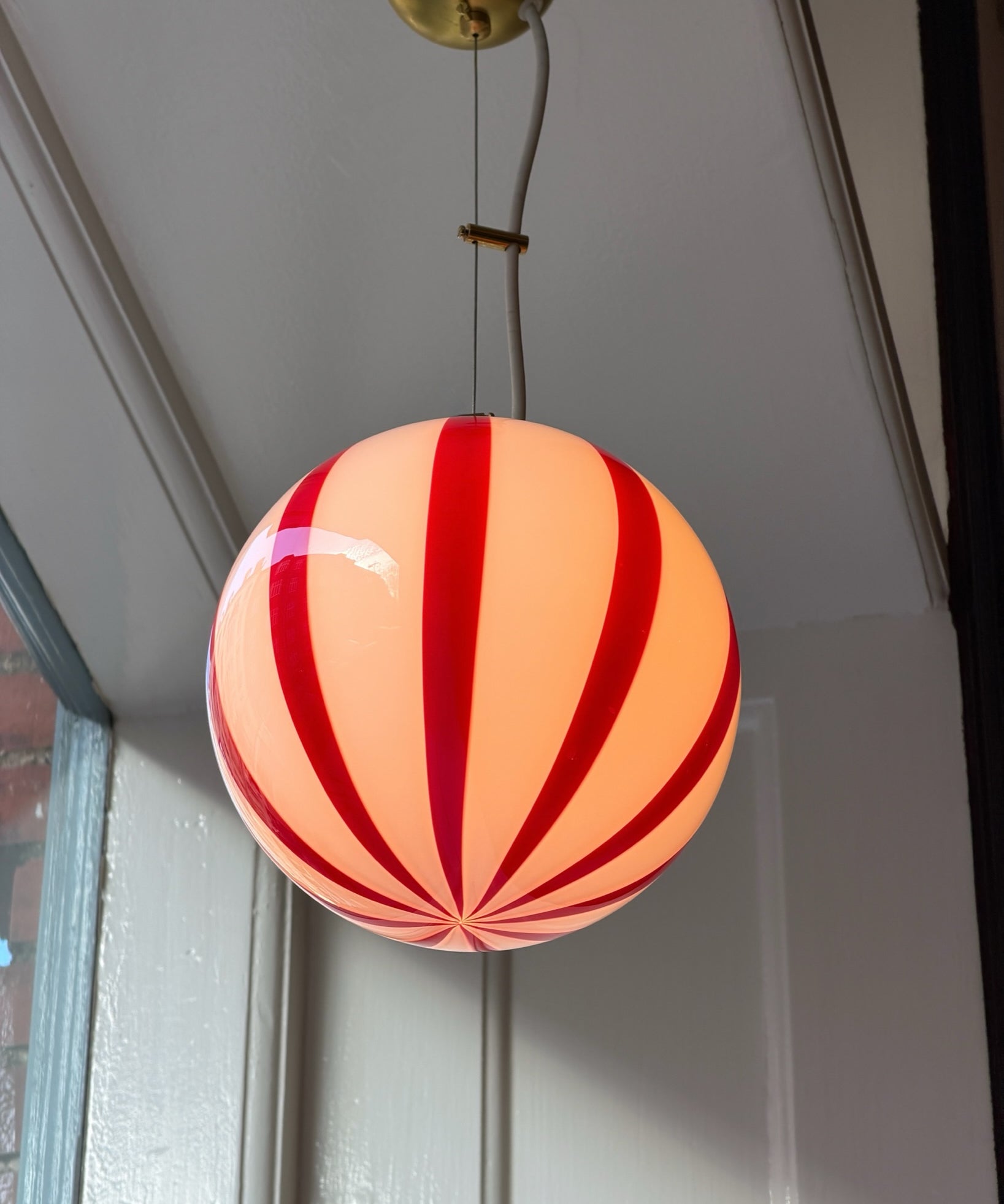 Candy ceiling lamp - Red vertical stripes (D20)
