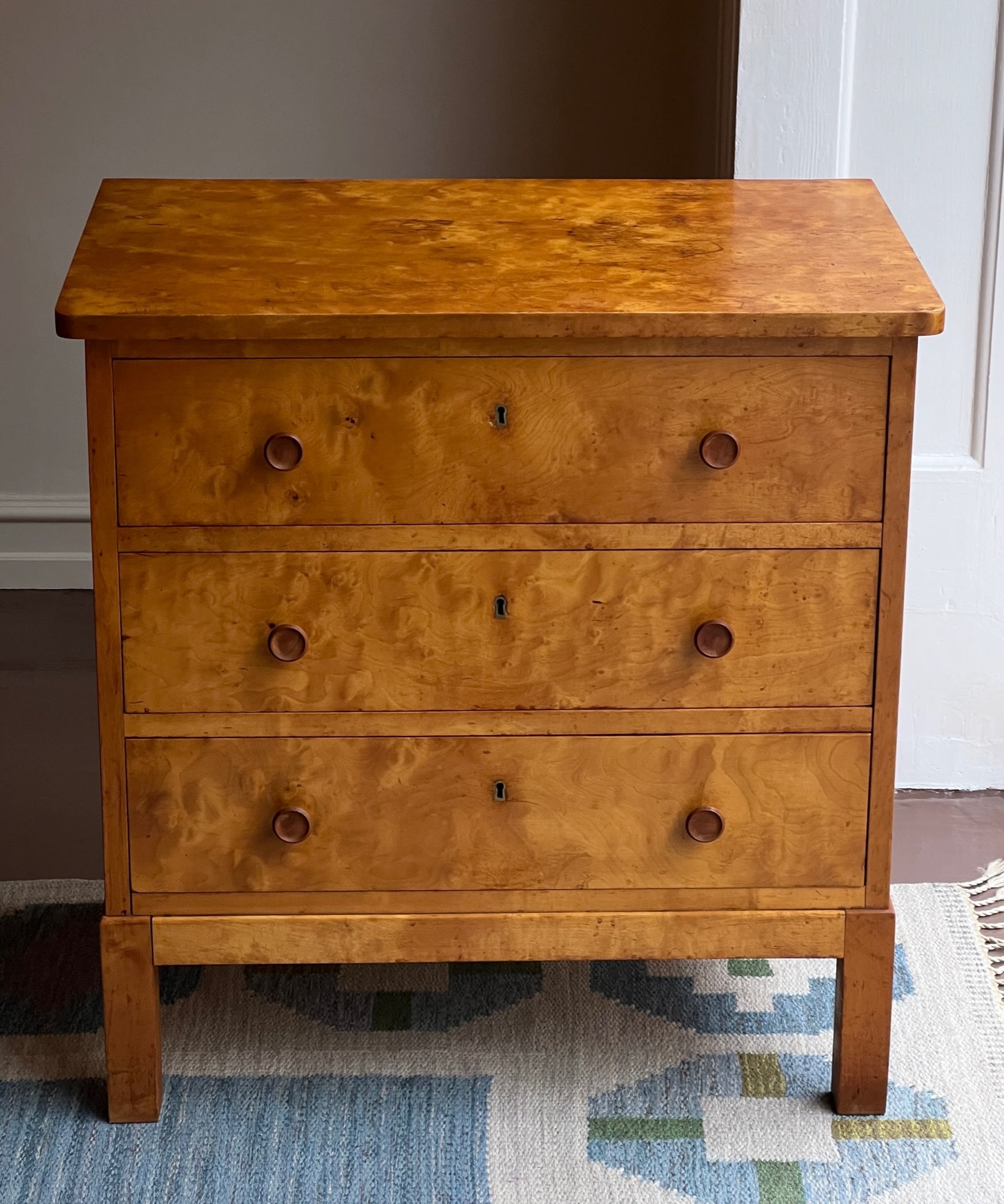 Vintage wooden chest of drawers