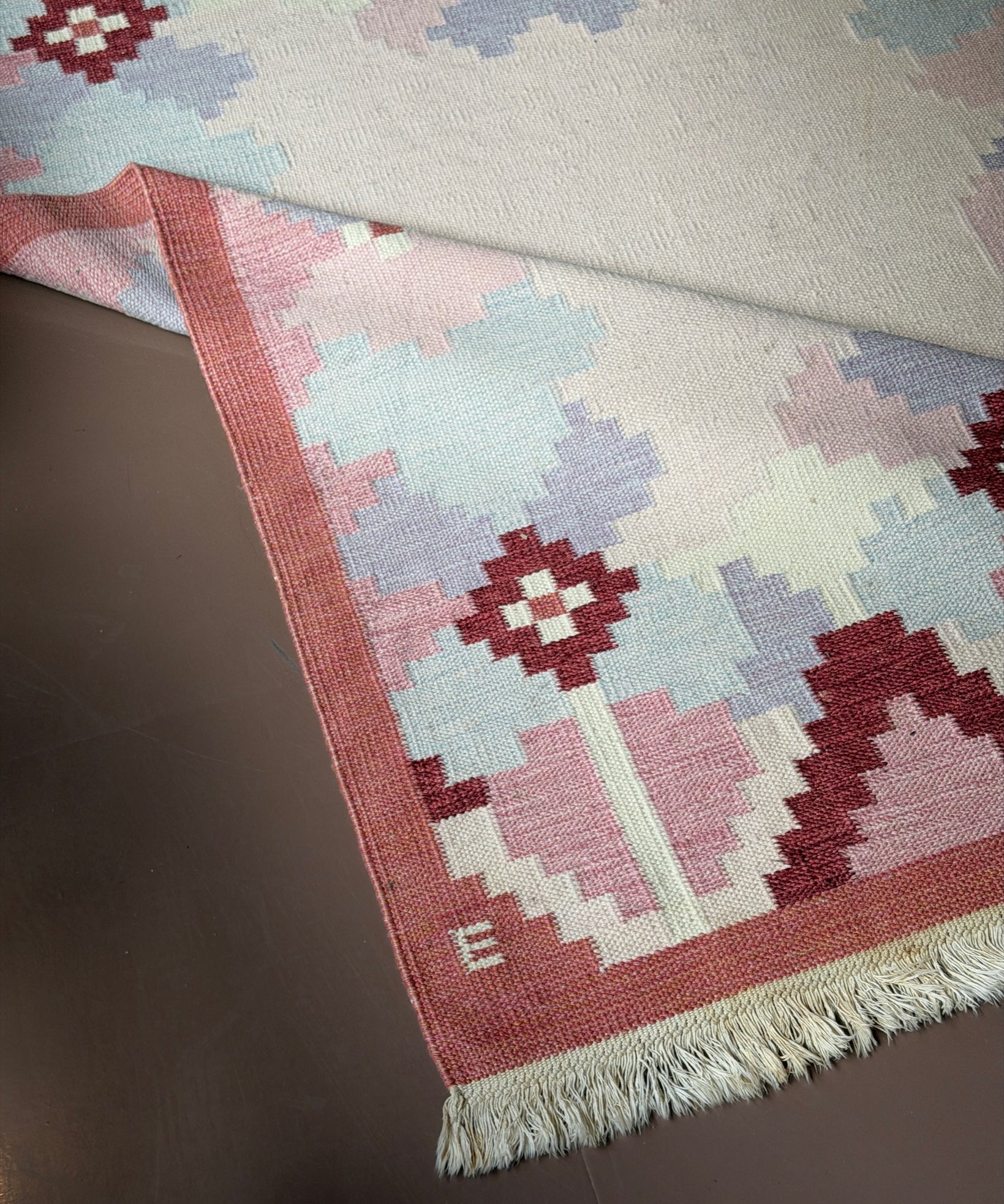 Vintage pink/beige/blue flat weave rug