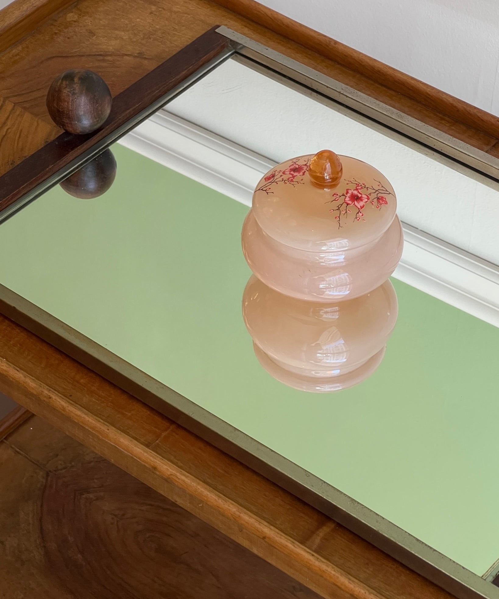 Vintage peach Murano bonbonniere