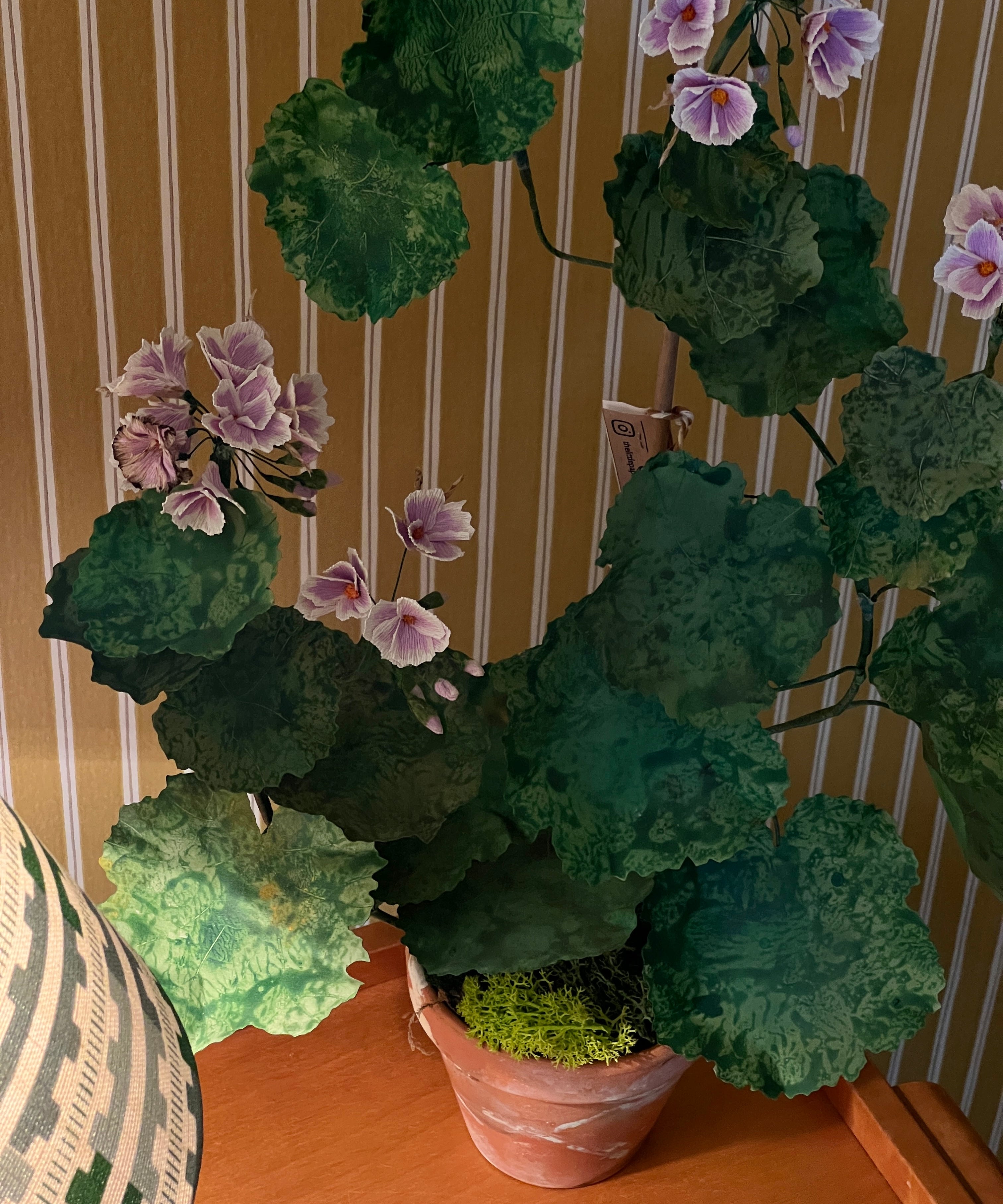 Paper flower 'Lilac Pelargonium'