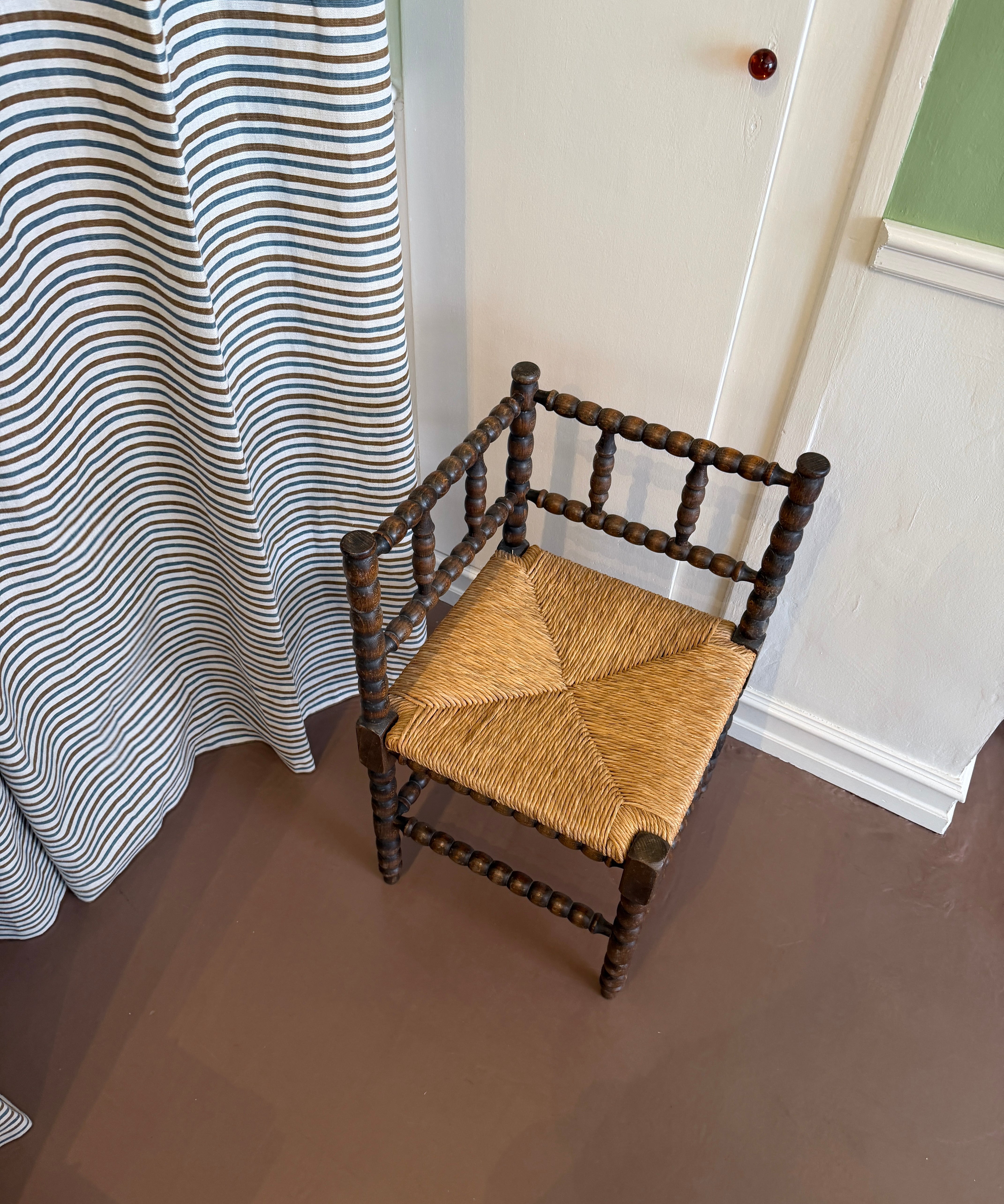 Vintage Bobbin corner chair