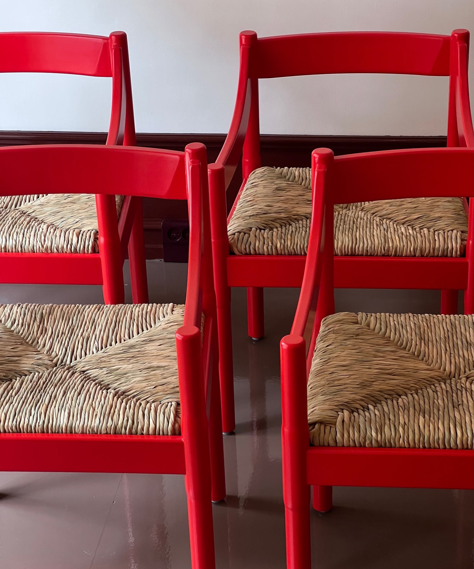 Carimate chair by Vico Magistretti - Red