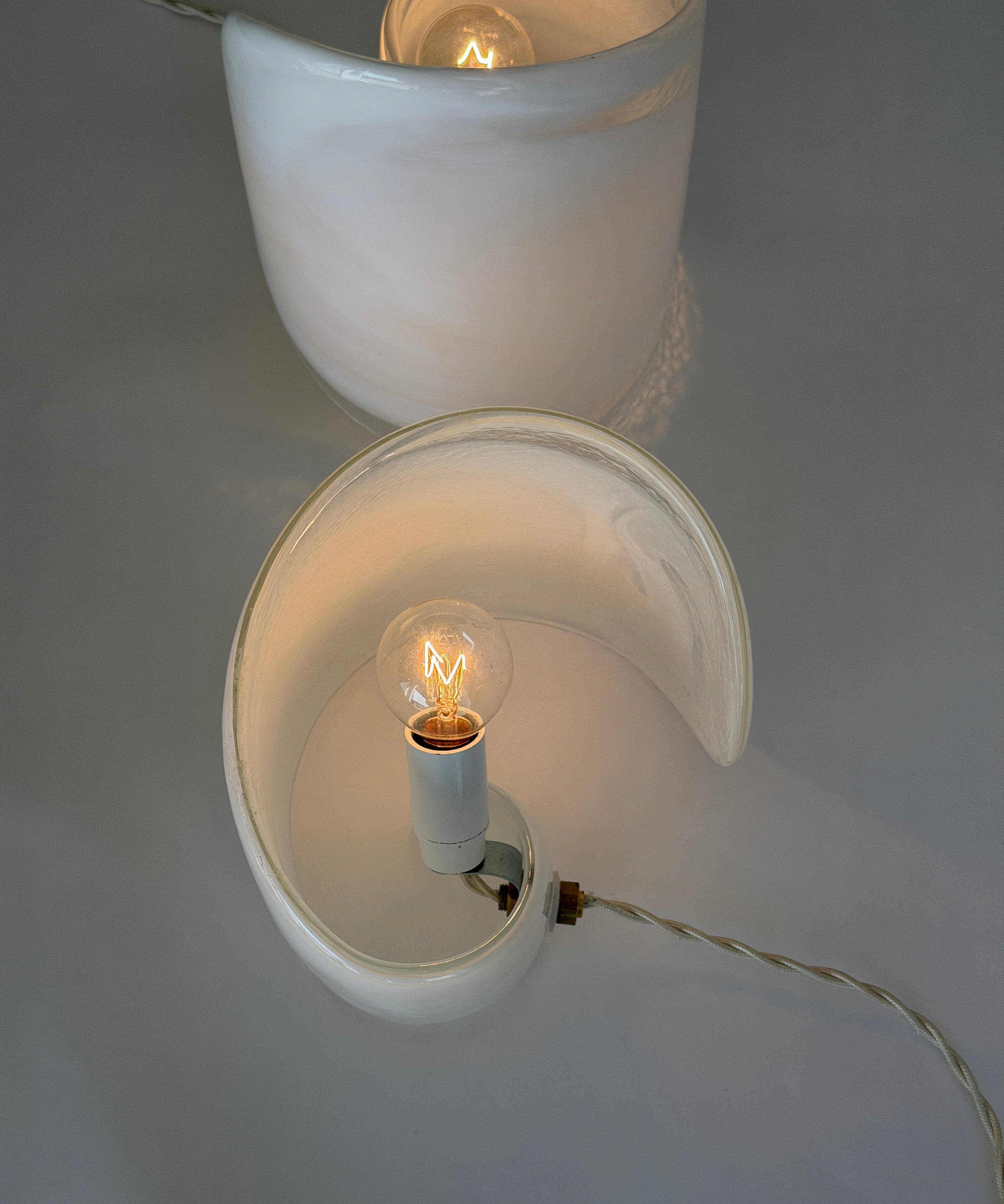 Vintage milky white Murano spiral table lamp